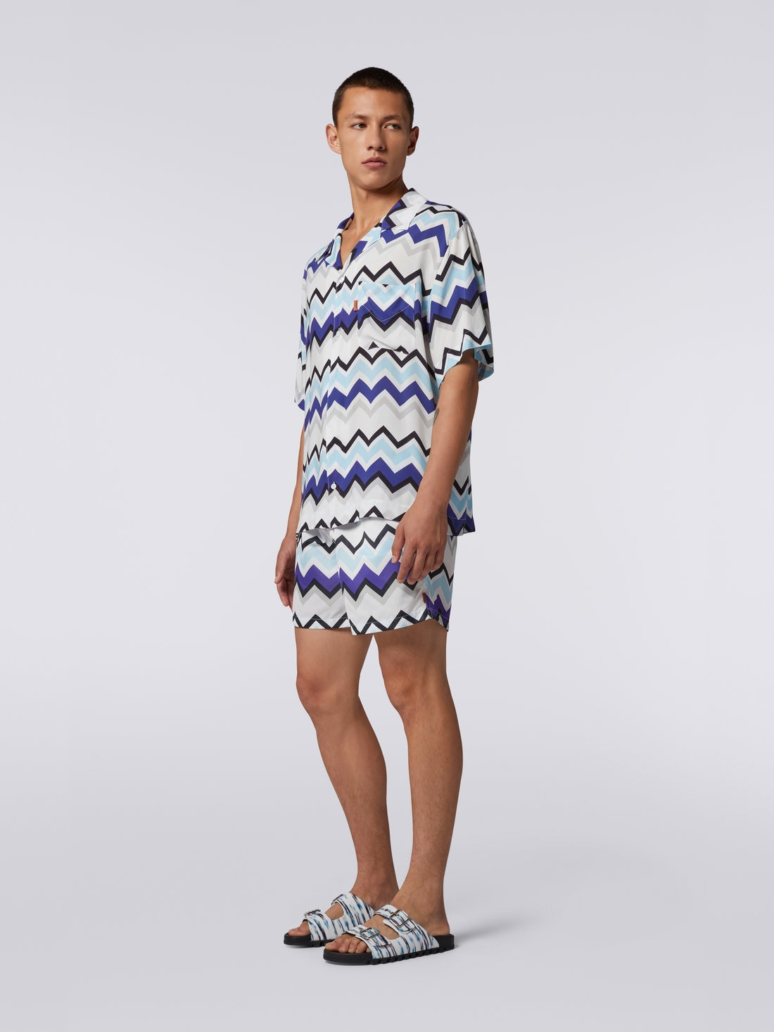 Short-sleeved viscose bowling shirt - 3