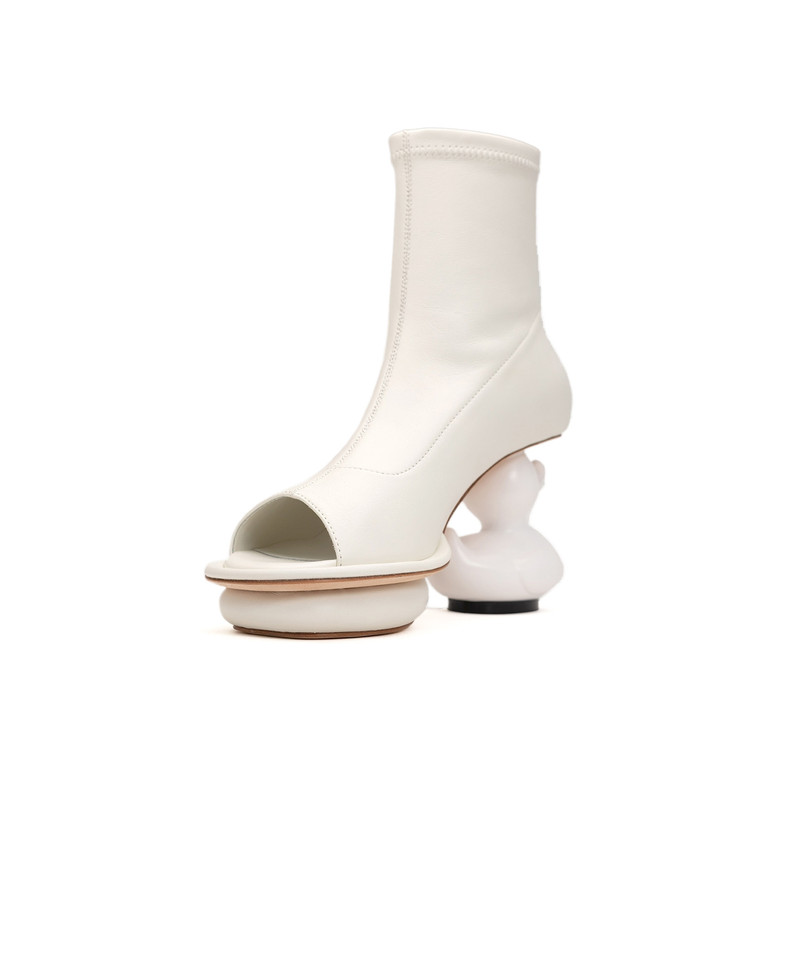 Duck Heel Boots 7