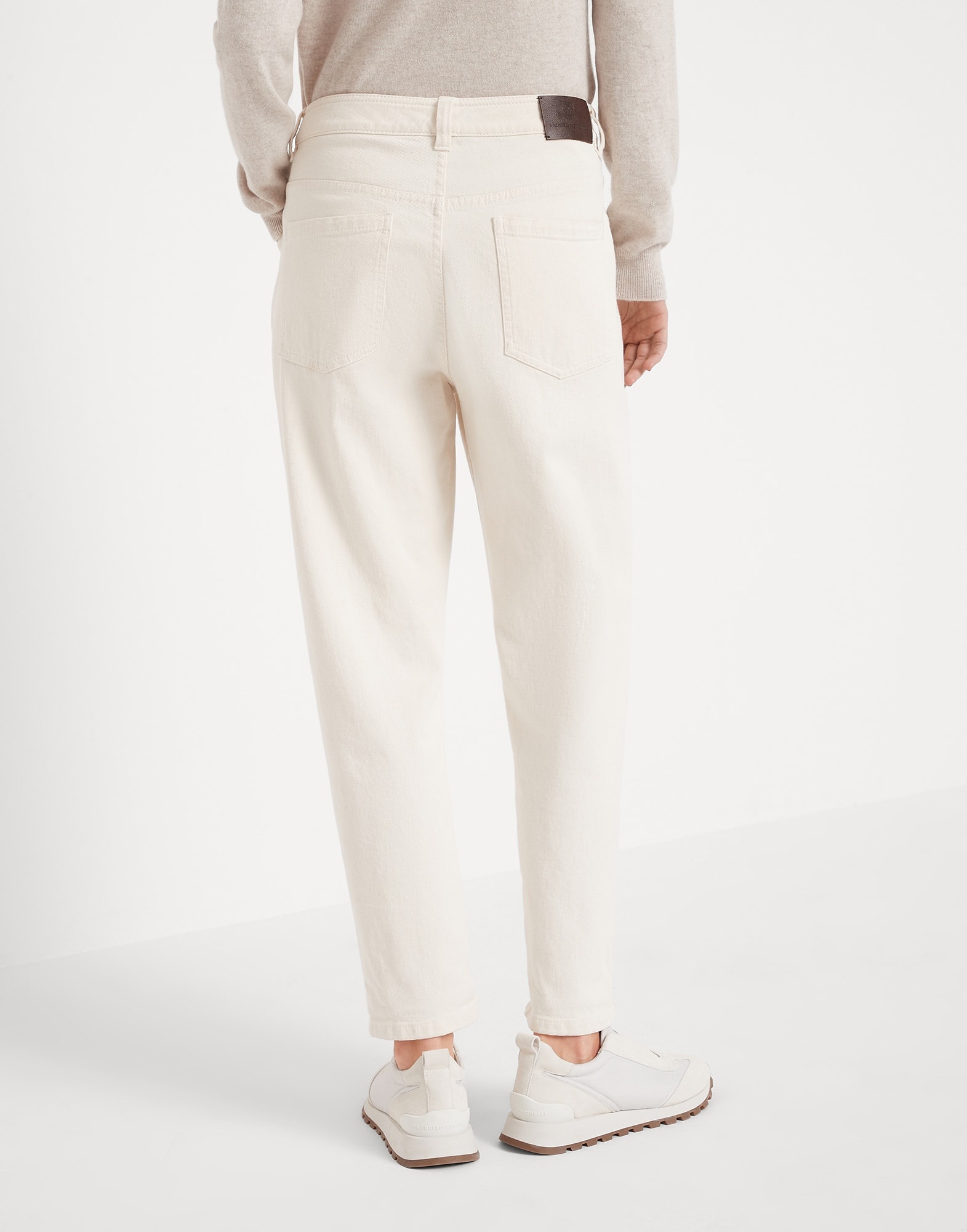 Garment-dyed comfort denim baggy trousers with shiny tab - 2