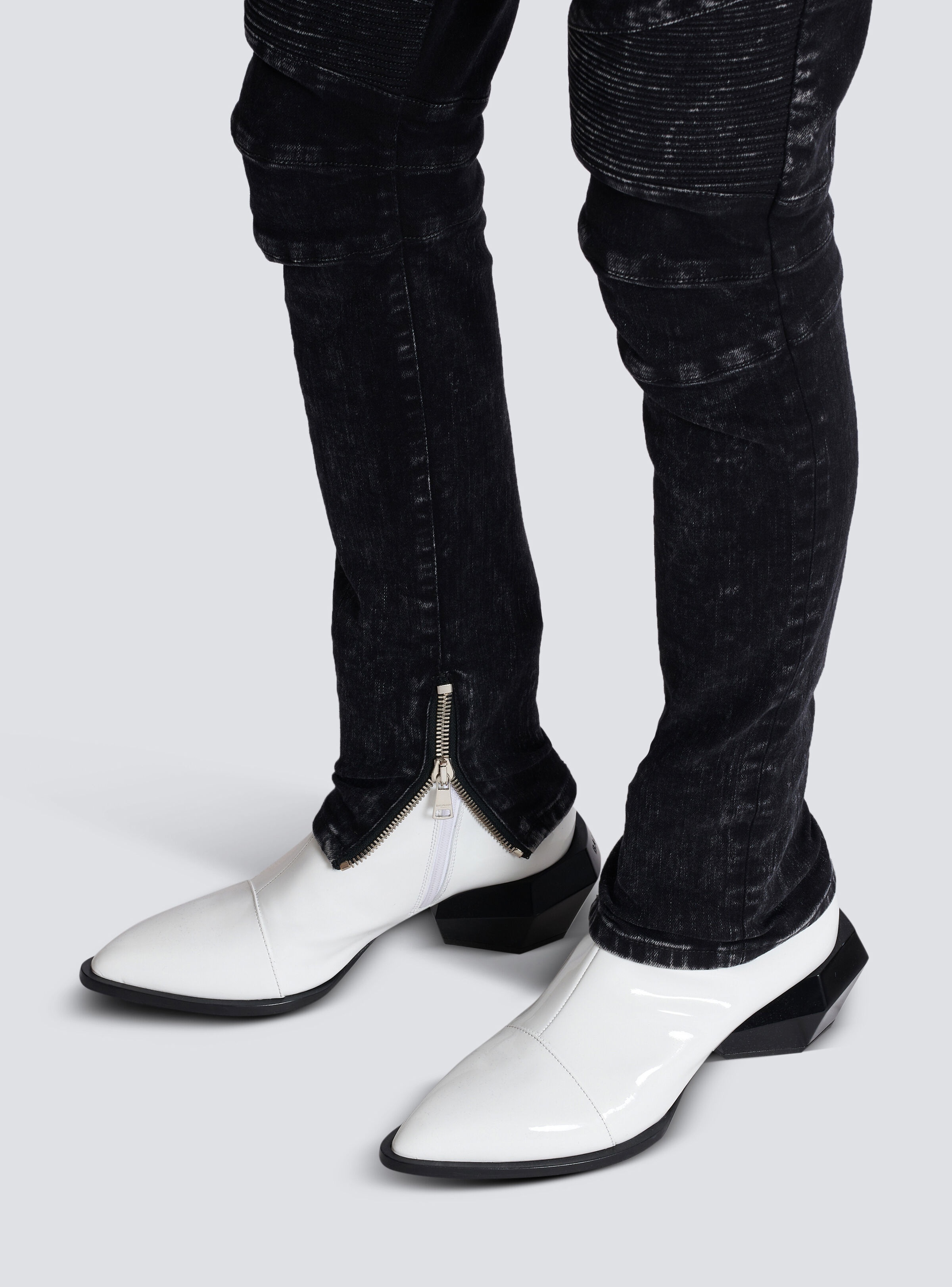 Slim-fit denim jeans with ribbed details - 7