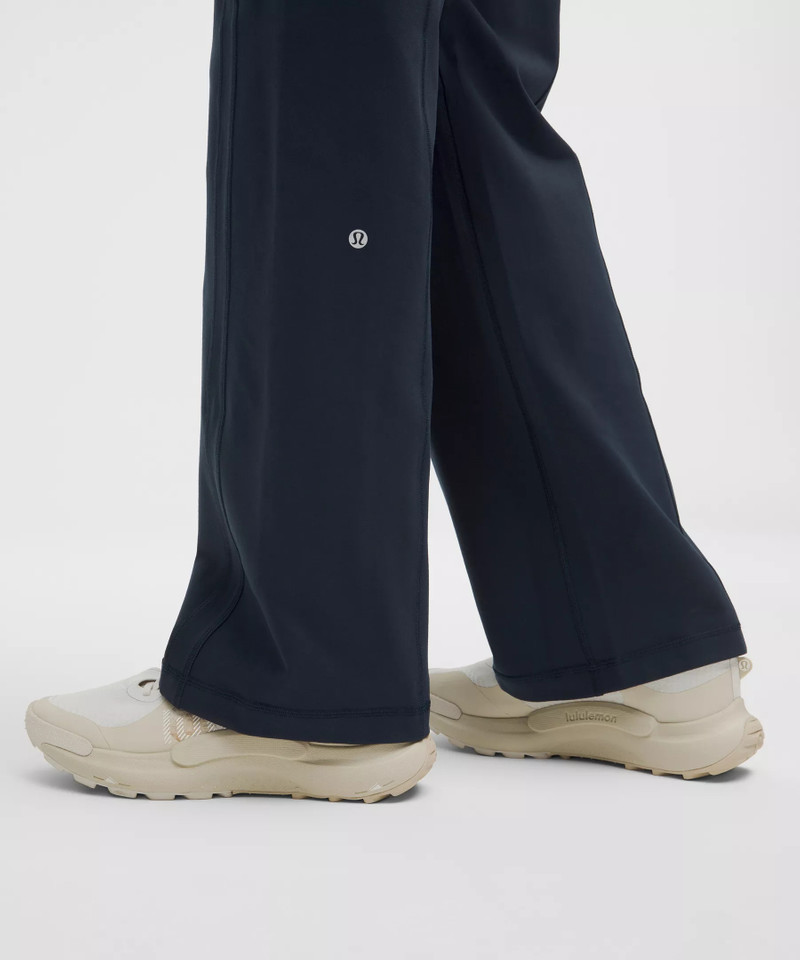 Define Mid-Rise Track Pant *Luon 7