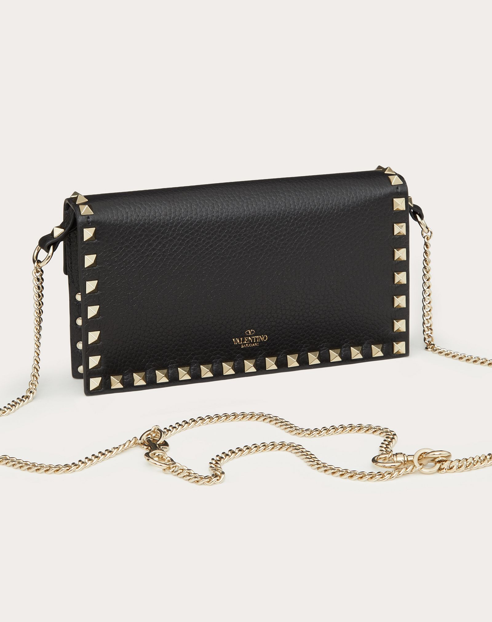 ROCKSTUD GRAINY CALFSKIN POUCH WITH ADJUSTABLE CHAIN STRAP - 3