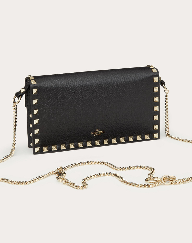 ROCKSTUD GRAINY CALFSKIN POUCH WITH ADJUSTABLE CHAIN STRAP 3