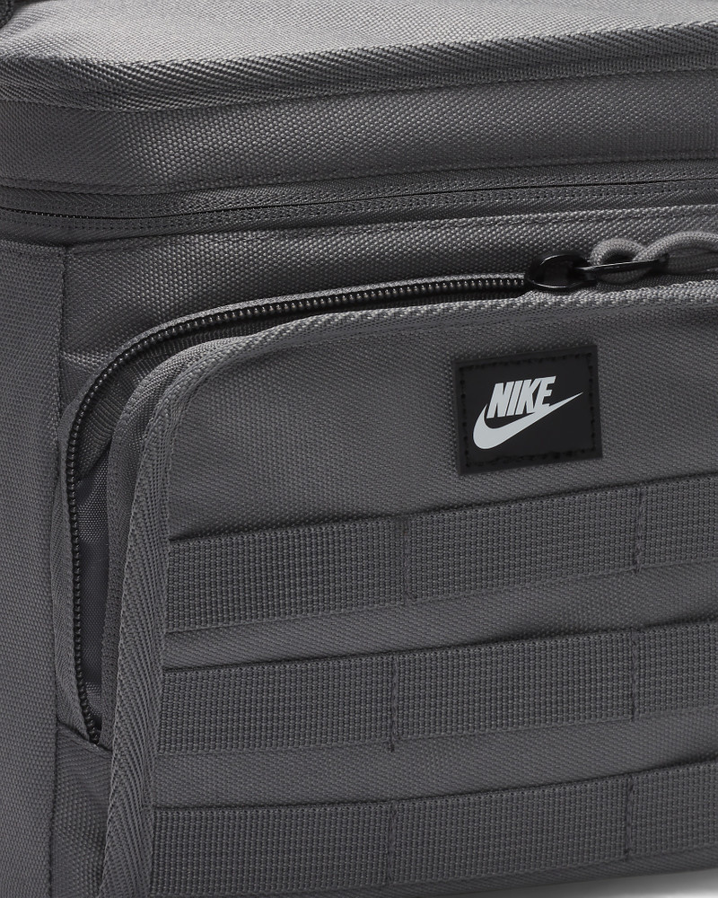 Nike Men's Futura Sportswear Lunch Bag (6.75L) 7