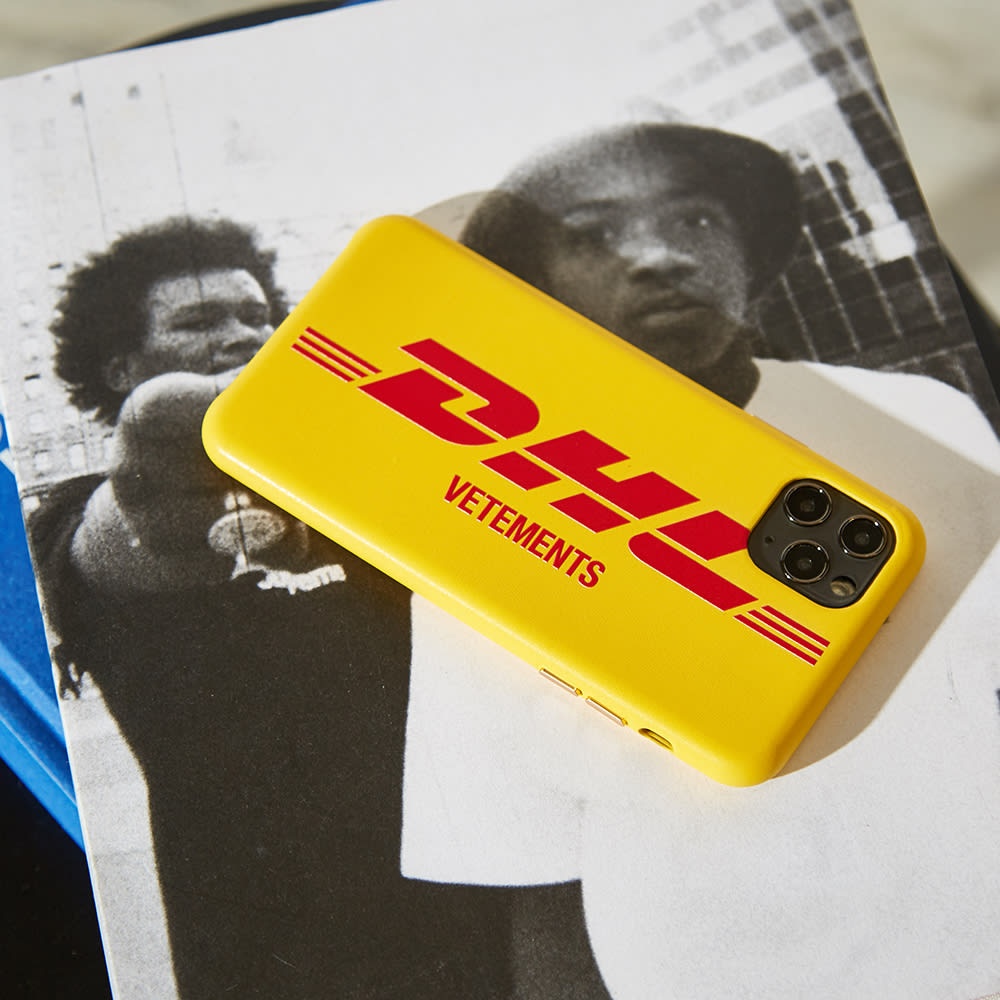 VETEMENTS DHL Logo iPhone 11 Pro Max Case - 4