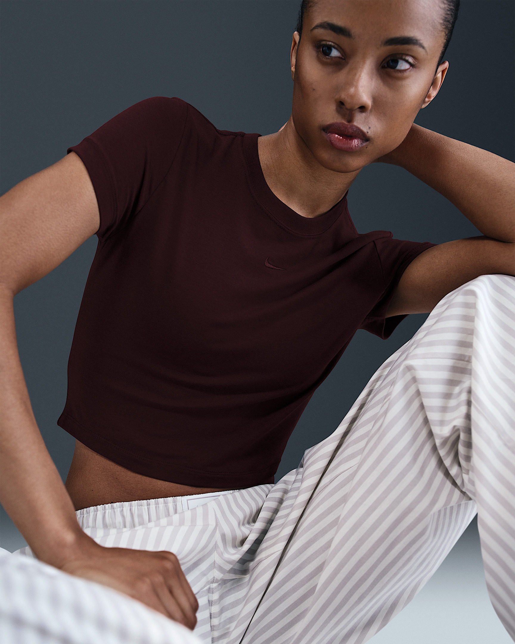 Nike Sportswear Chill Knit Women's Cropped T-Shirt - 3