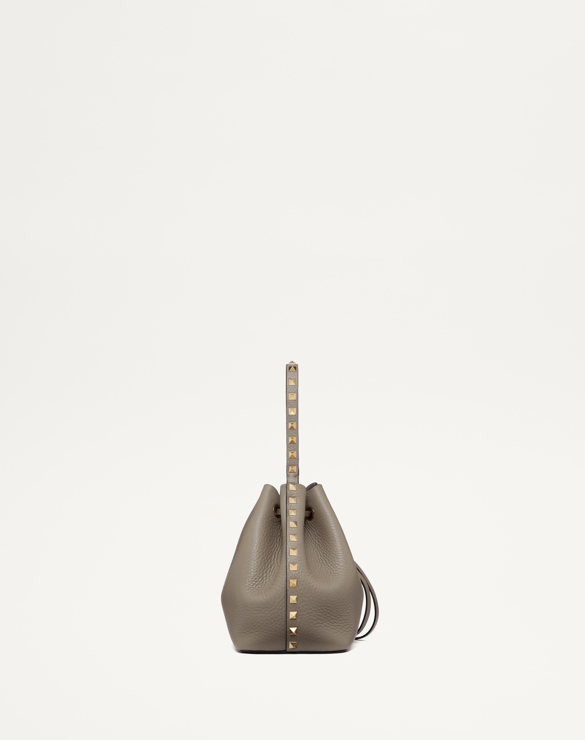ROCKSTUD GRAINY CALFSKIN BUCKET BAG - 4