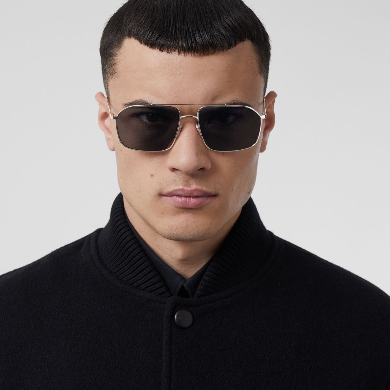 Icon Stripe Detail Navigator Sunglasses - 3