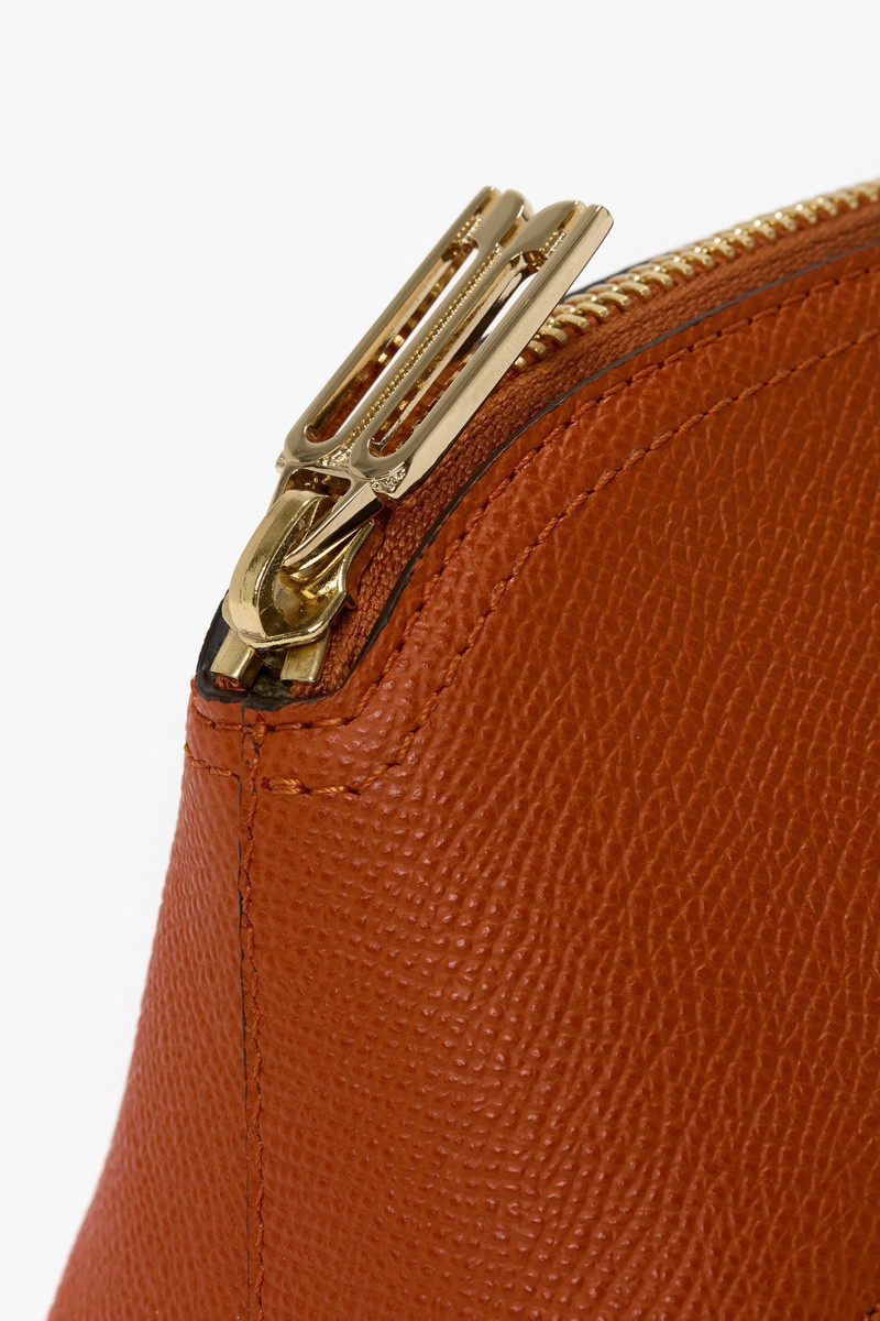 Victoria Beckham Victoria Mini Wash Bag In Burnt Orange Grained Leather outlook