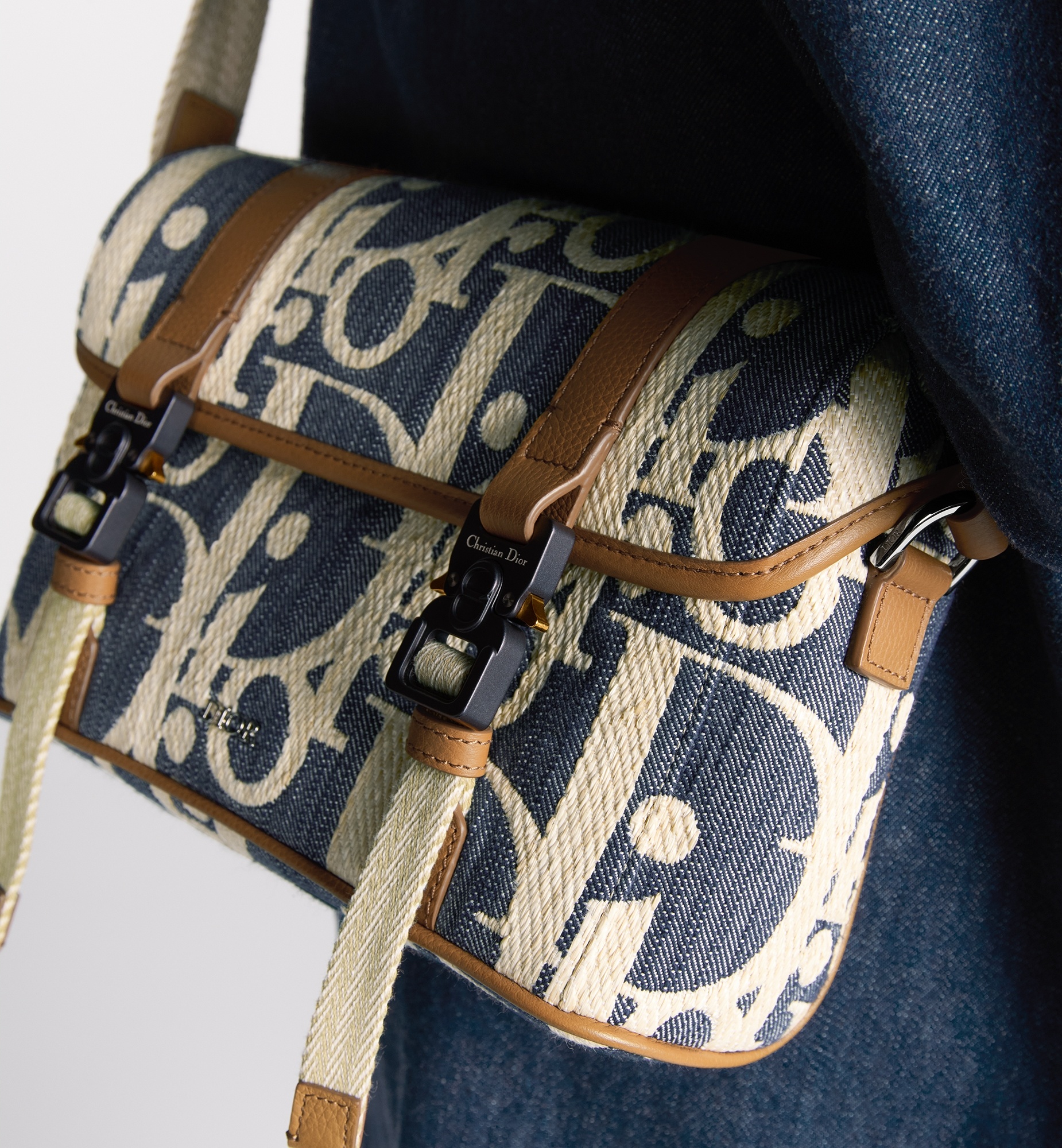 Dior Hit the Road Messenger Bag with Flap - 3