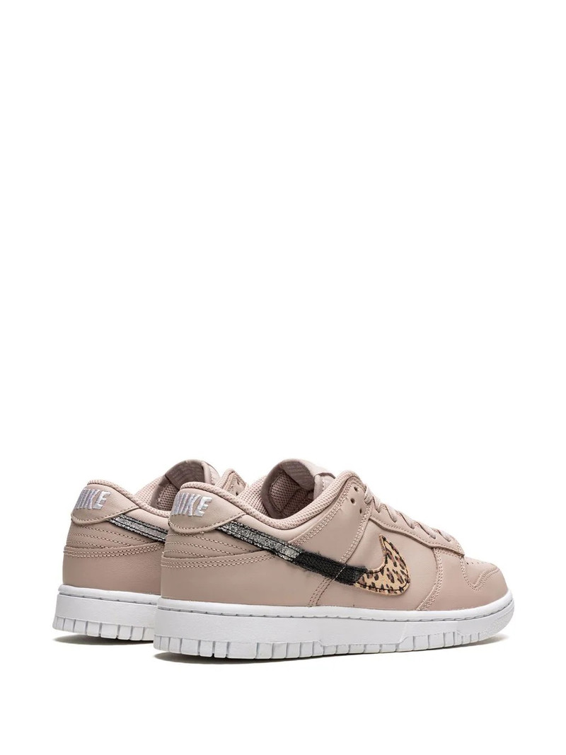 Dunk Low SE sneakers 3