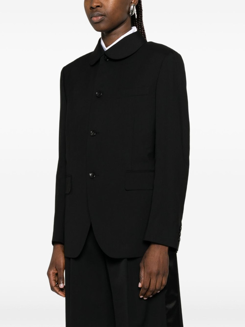 buttoned jacket 3