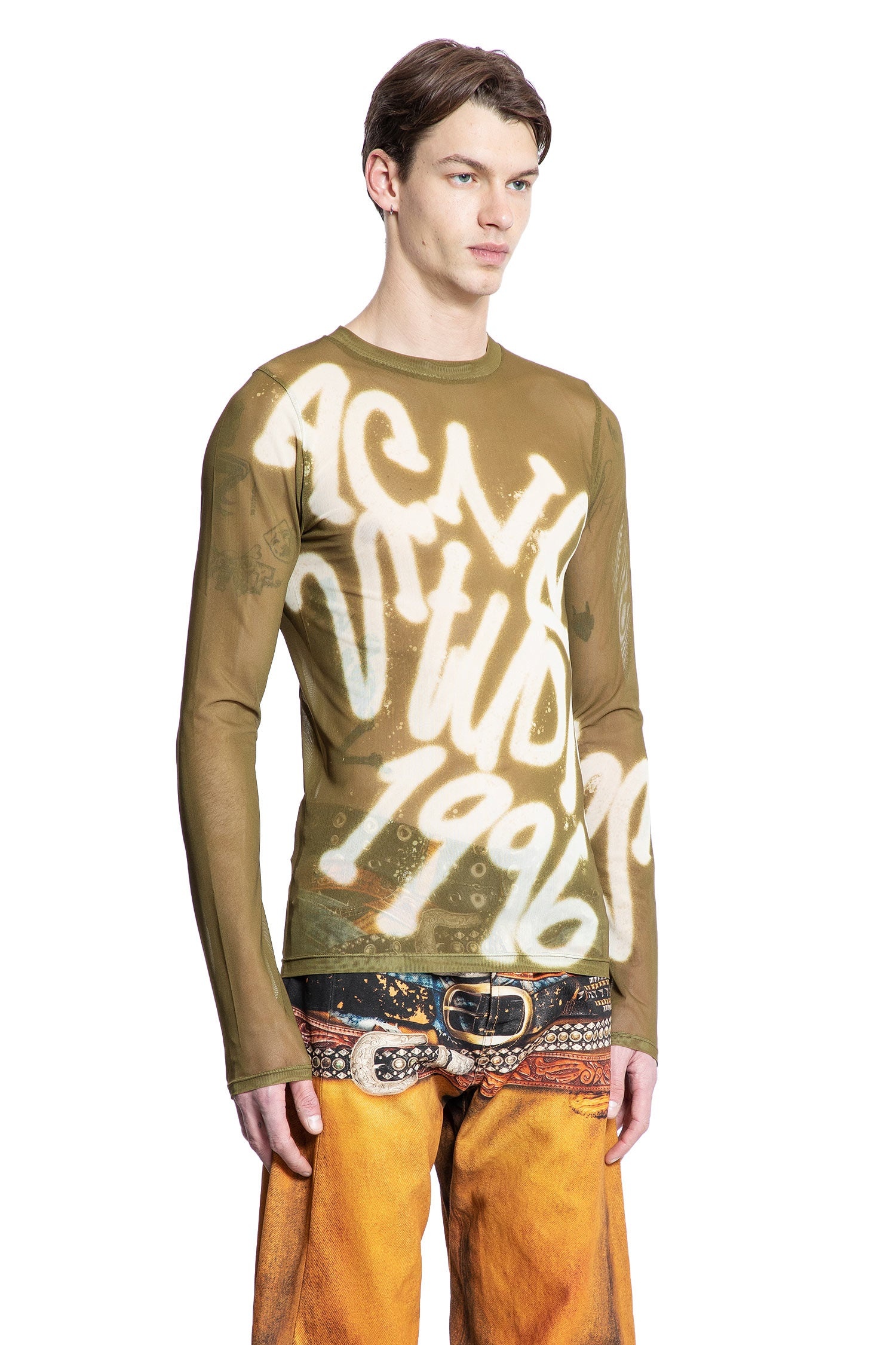 Sprayed-Logo-Long-Sleeve-T-Shirt - 2