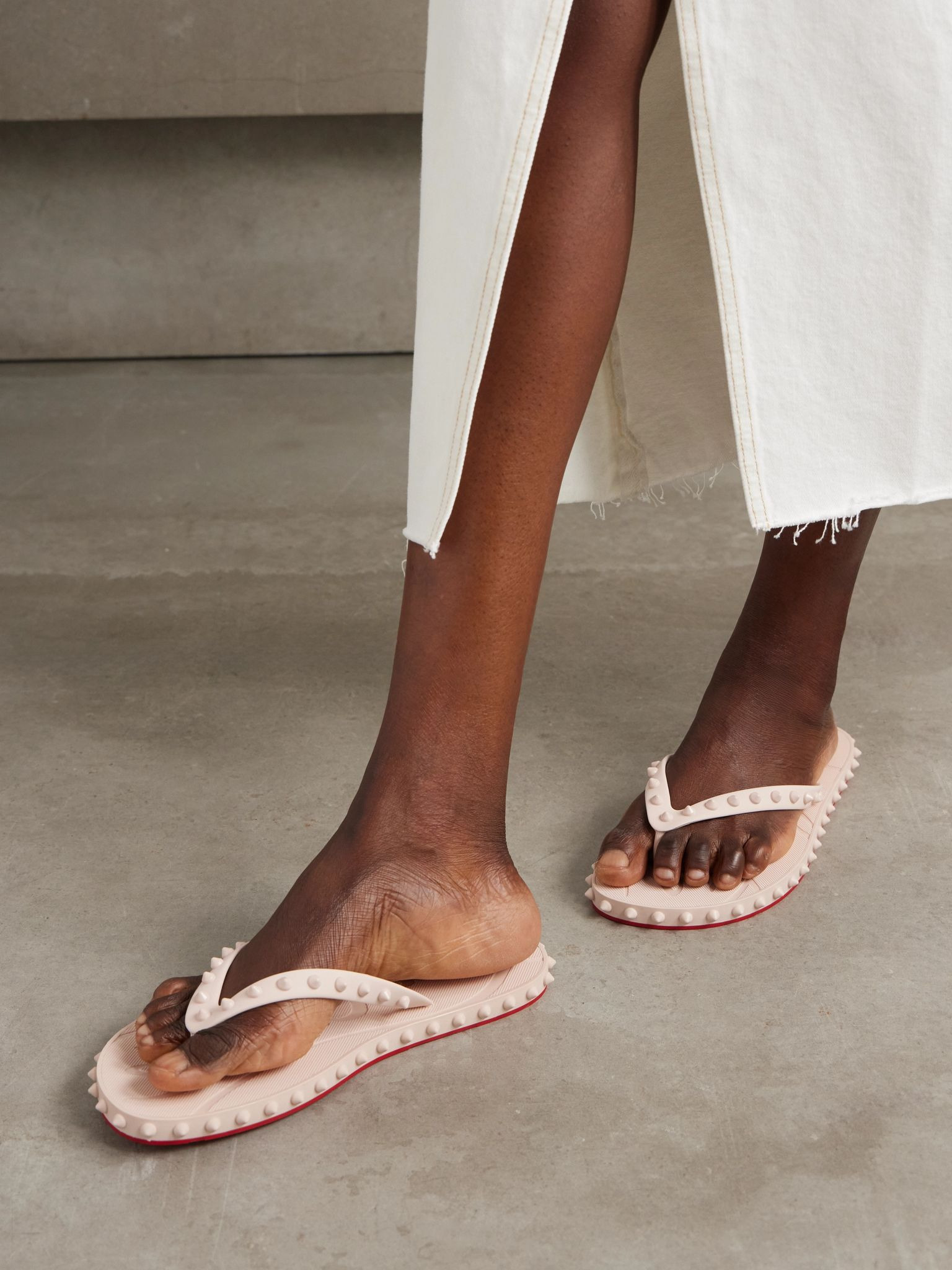 Super Loubi studded rubber flip flops Neutral - 2