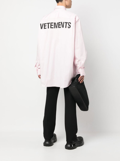 VETEMENTS logo-print long-sleeves shirt outlook