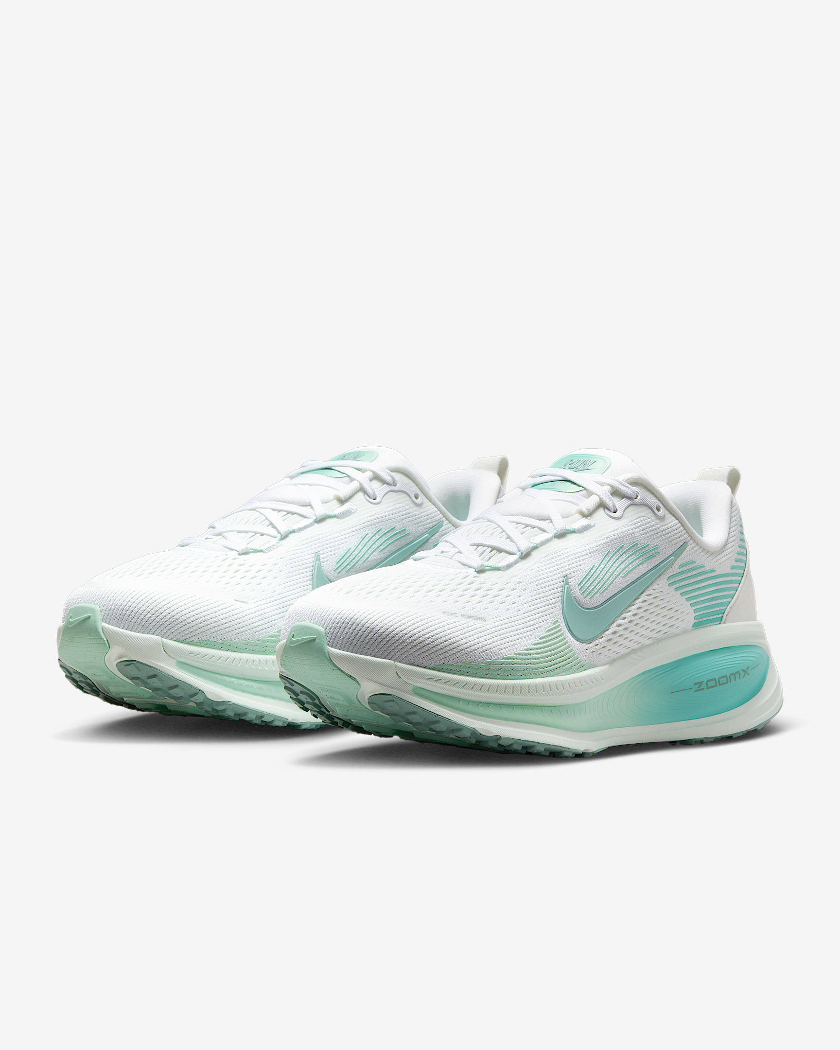 Nike Vomero 18 Women's Road Running Shoes (Extra Wide) - 5