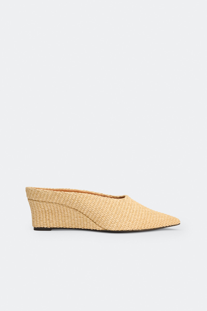 SIMONMILLER Raffia Gala Wedge In Natural outlook