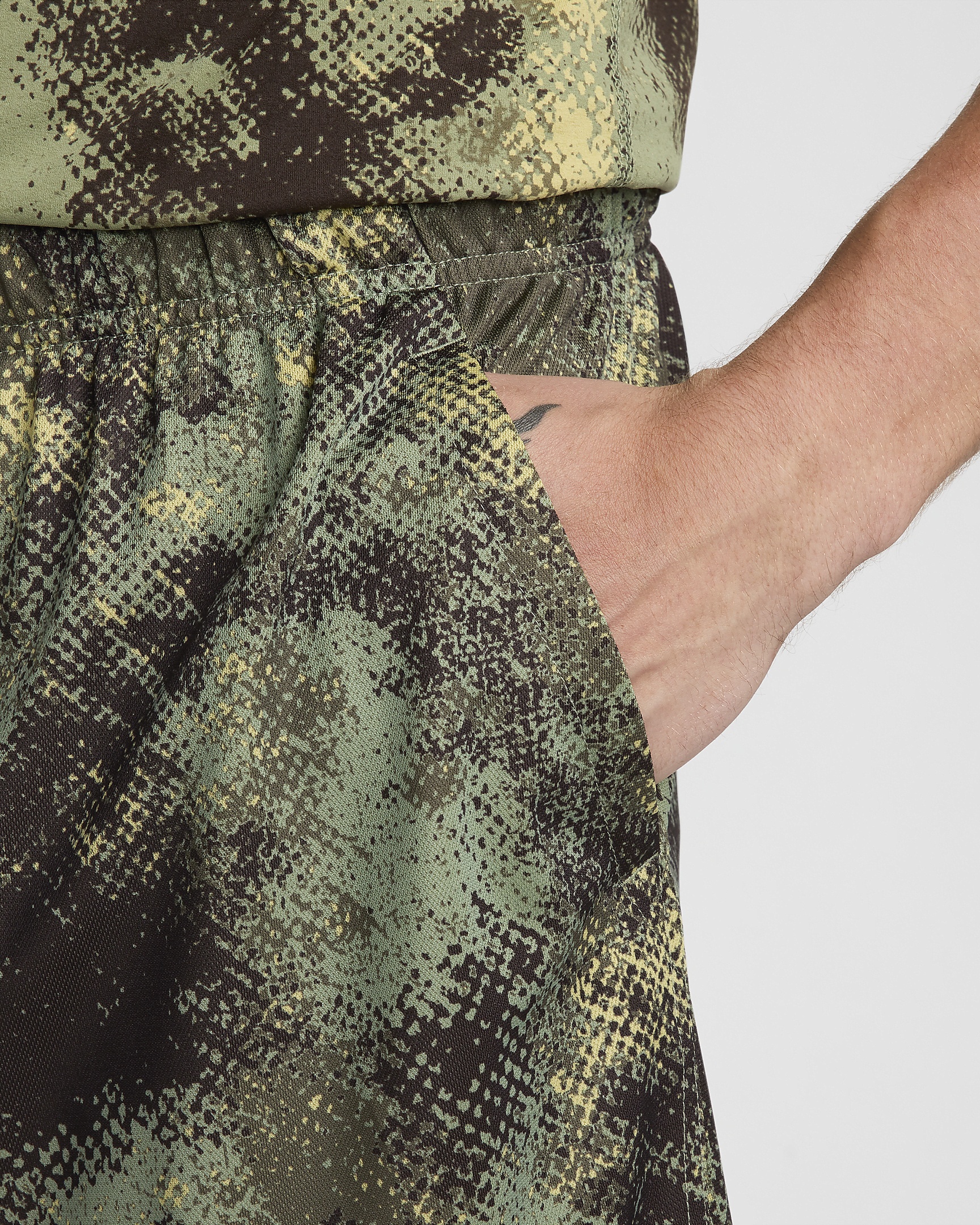Nike Totality Camo Men's 7" Dri-FIT Unlined Fitness Shorts - 5