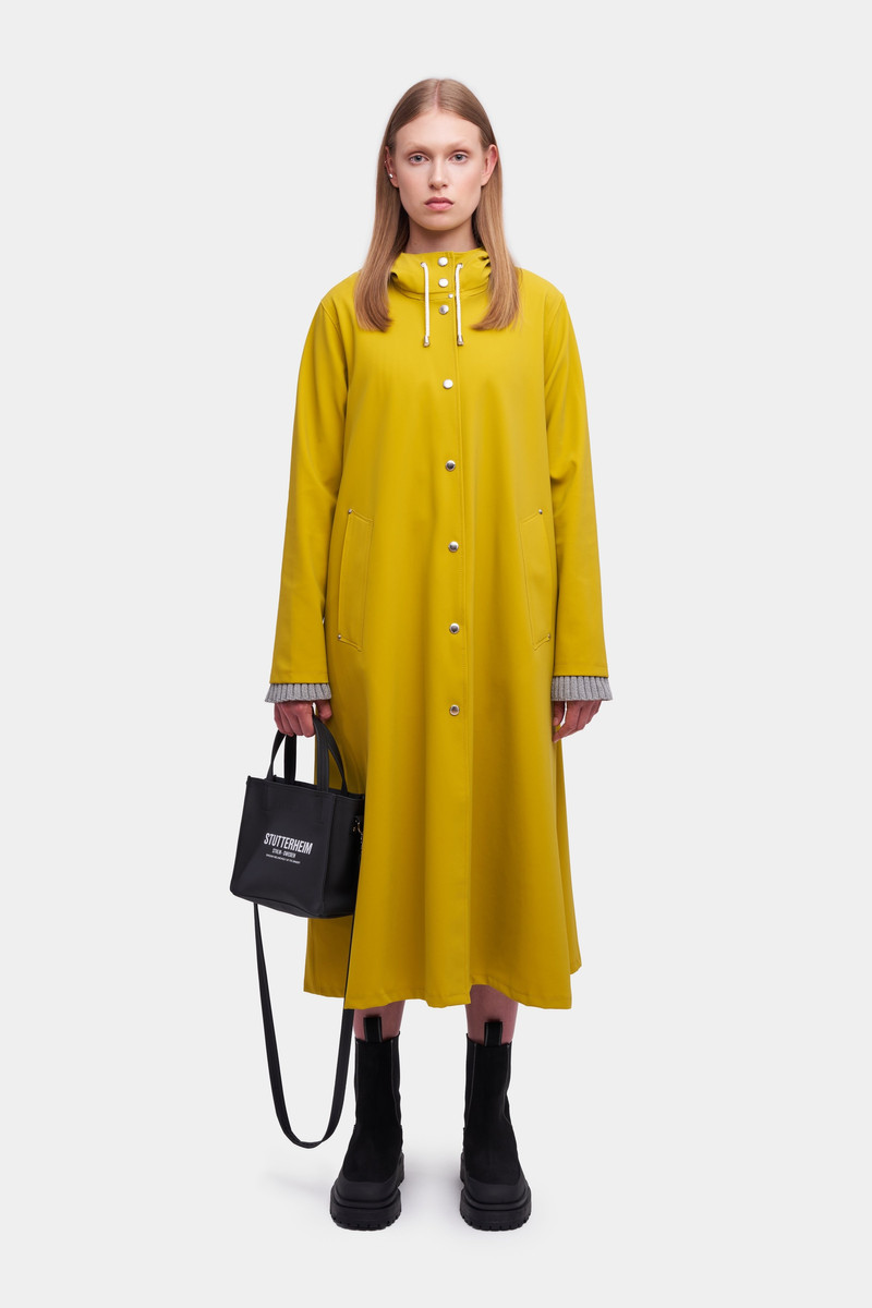 Stutterheim Mosebacke Long Suede Raincoat Gold outlook
