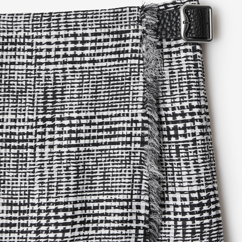 Warped Houndstooth Nylon Kilt 6