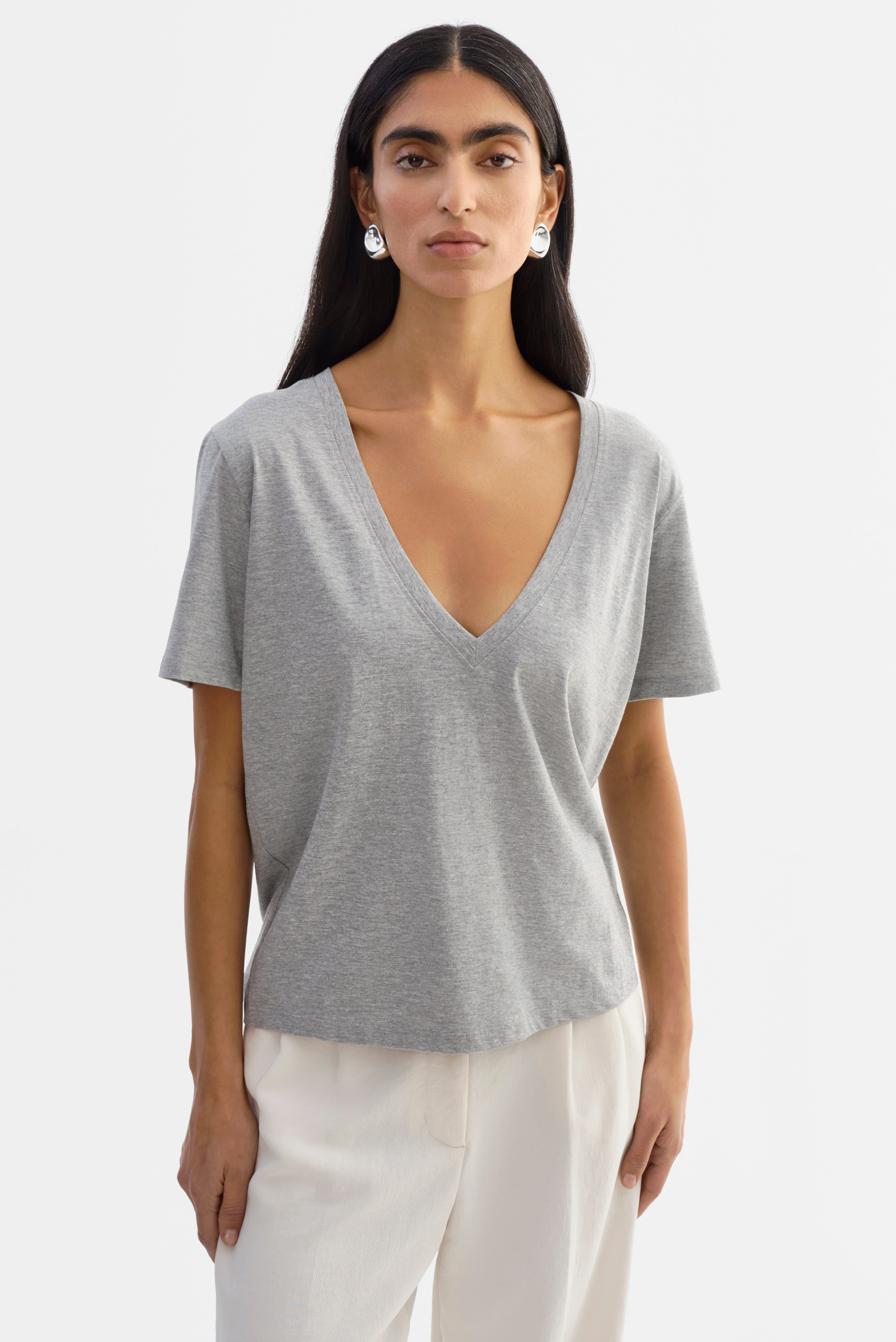 CECILIA | Deep V-neck Tee - 1