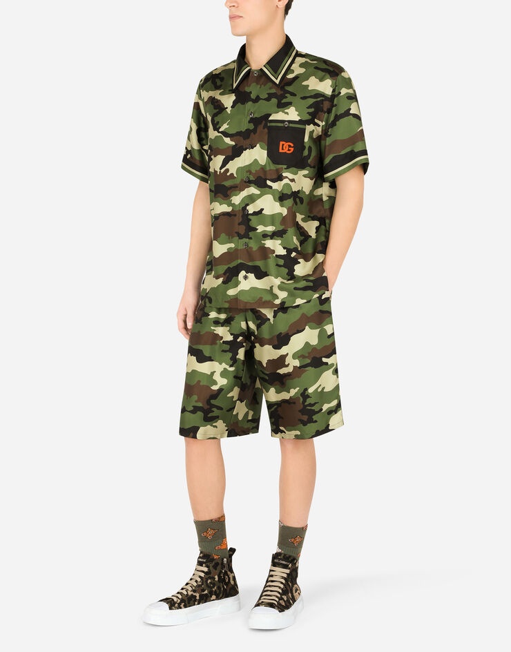 Silk shorts with camouflage print and patch - 6