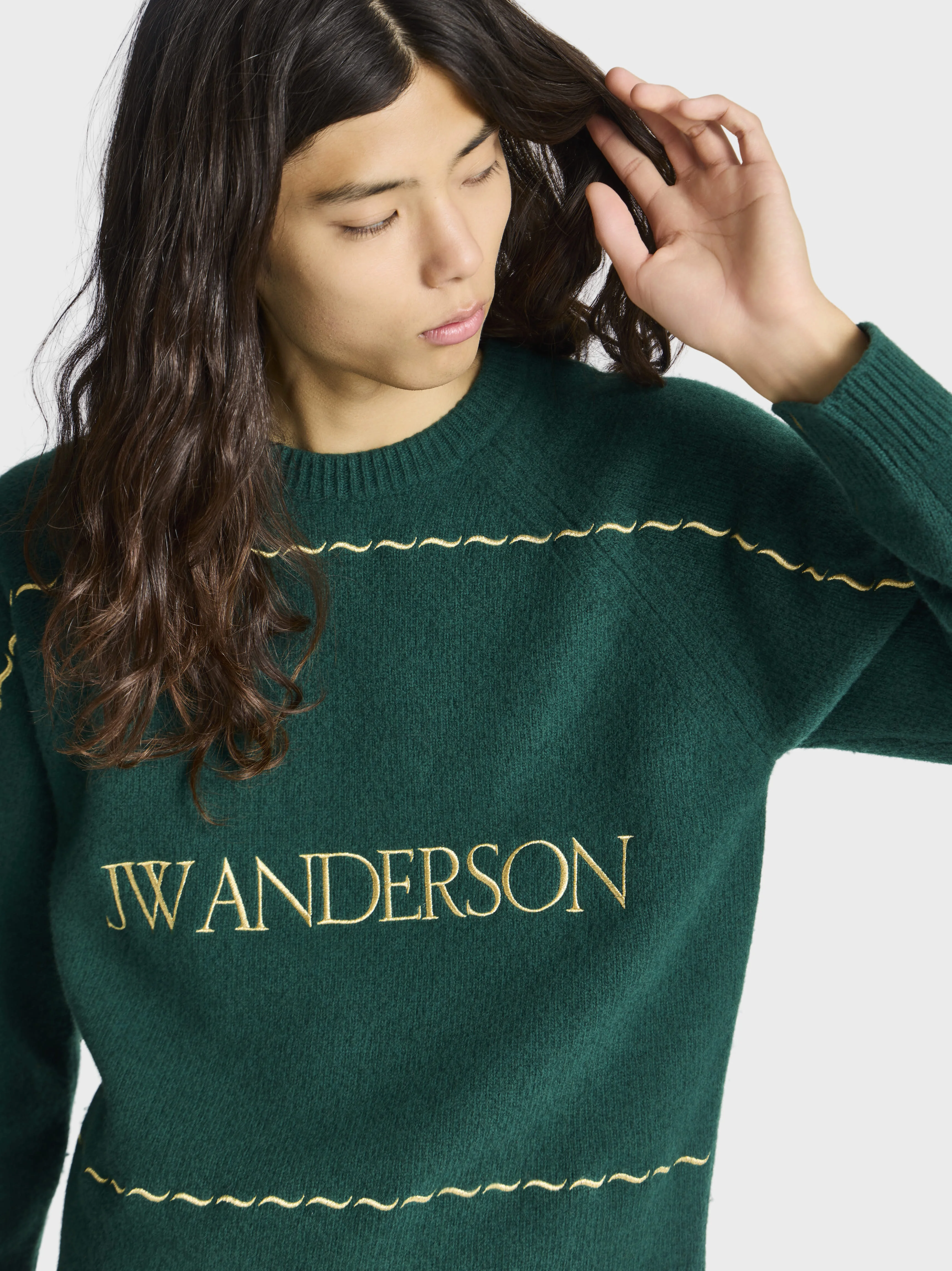 MENS KNITTED LOGO JUMPER IN PINE - 1