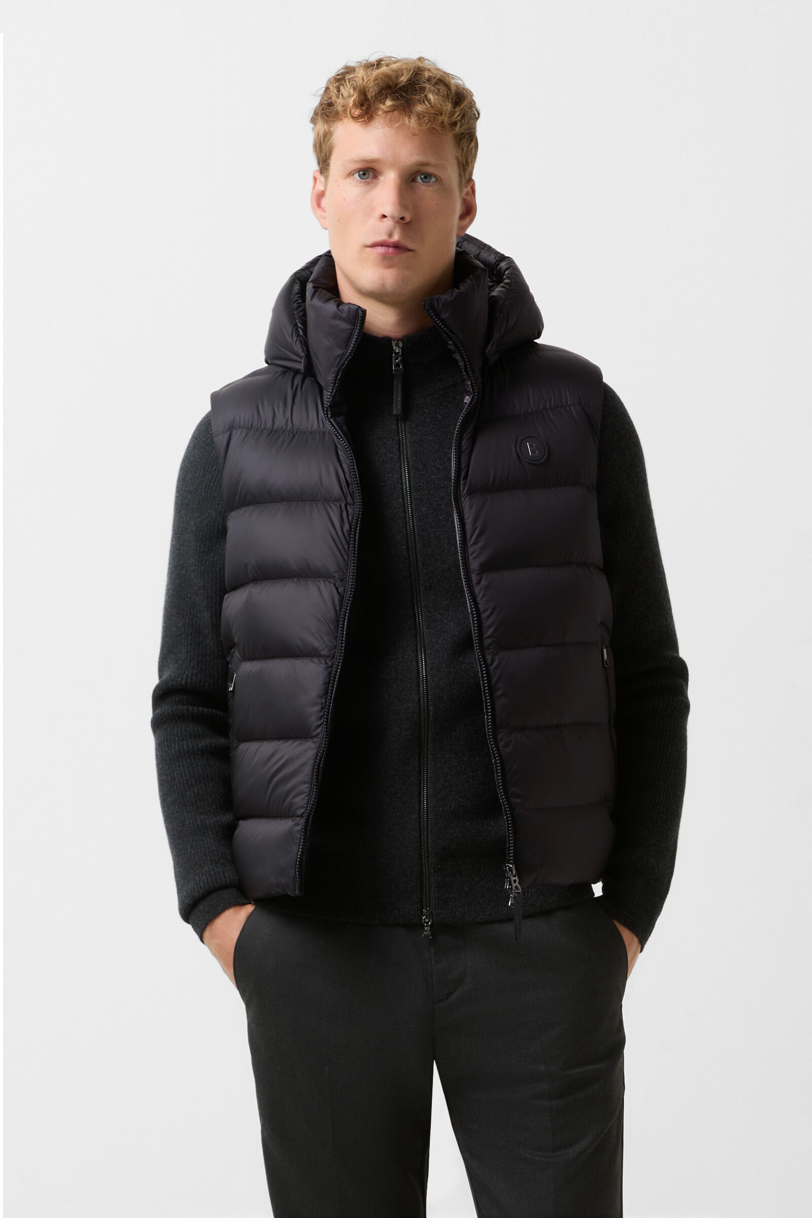 Holger down vest in Black - 2