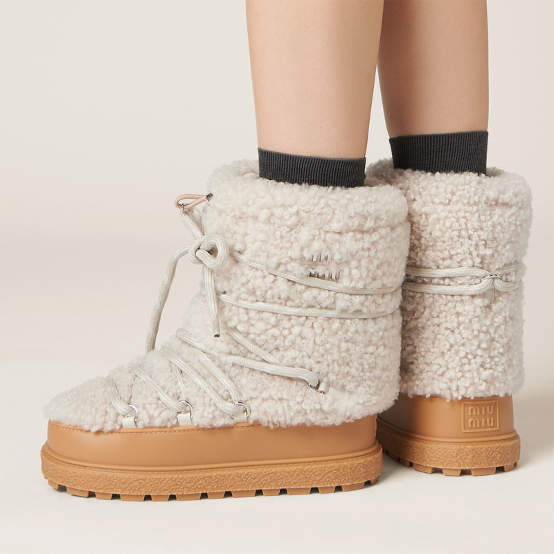 Shearling après-ski boots 4