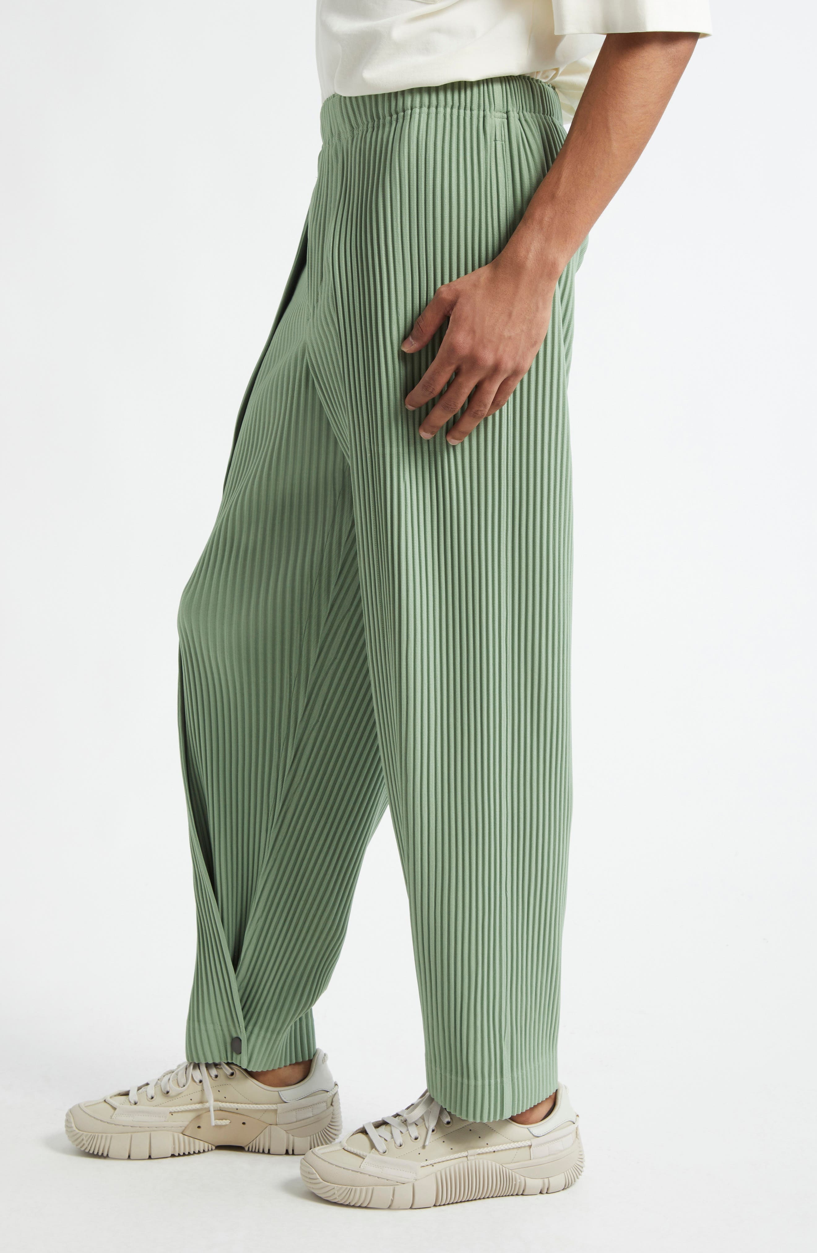Homme Plissé Issey Miyake Bottoms 1 Pleated Straight Leg Pants in Pistachio Green at Nordstrom - 4