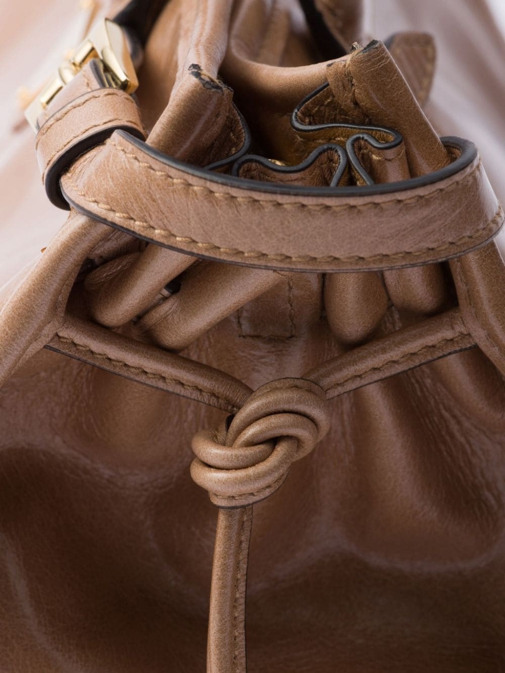 medium leather handbag - 7