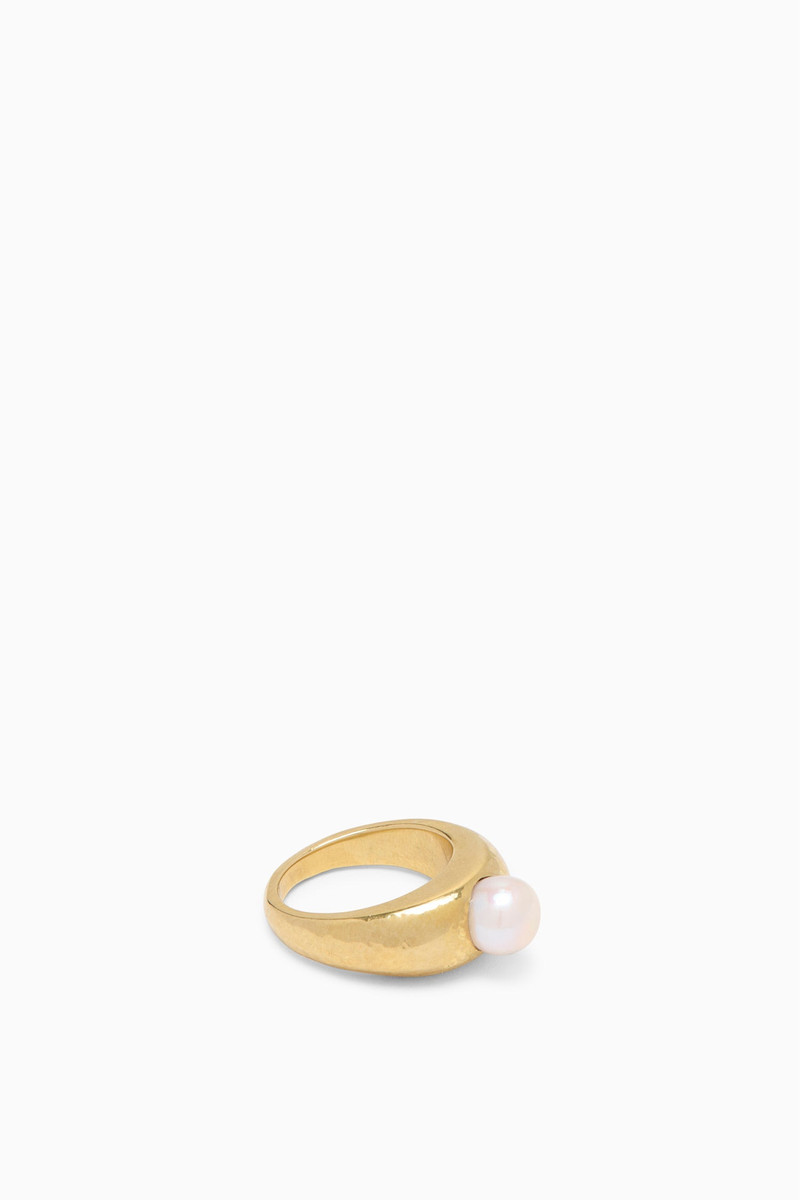 Dina Pearl Ring 1