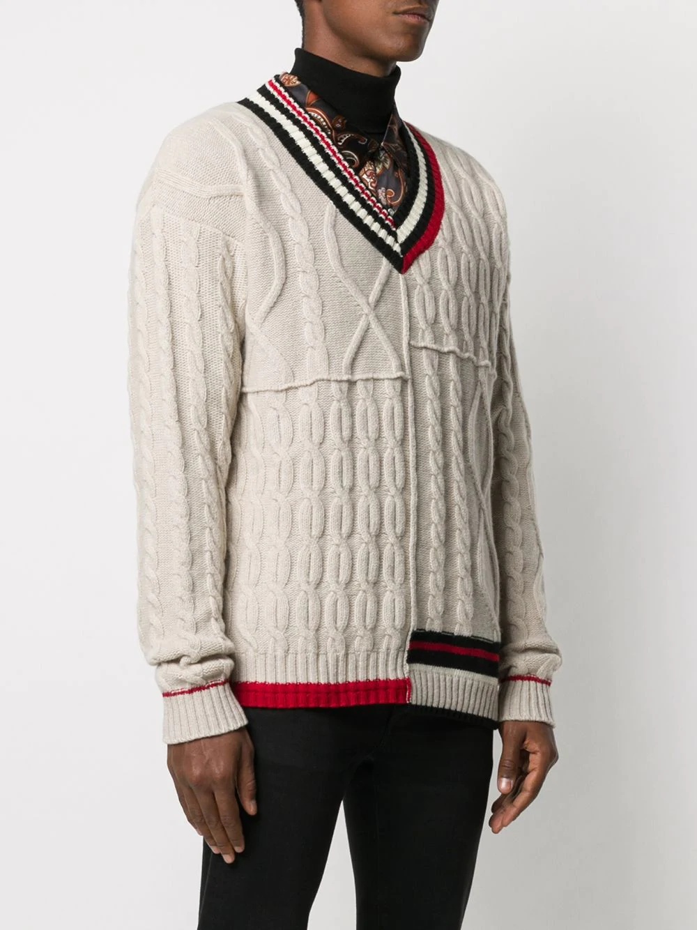 V-neck cable knit jumper - 3