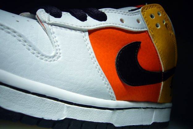 Dunk Low Pro SB 'Raygun' - 3