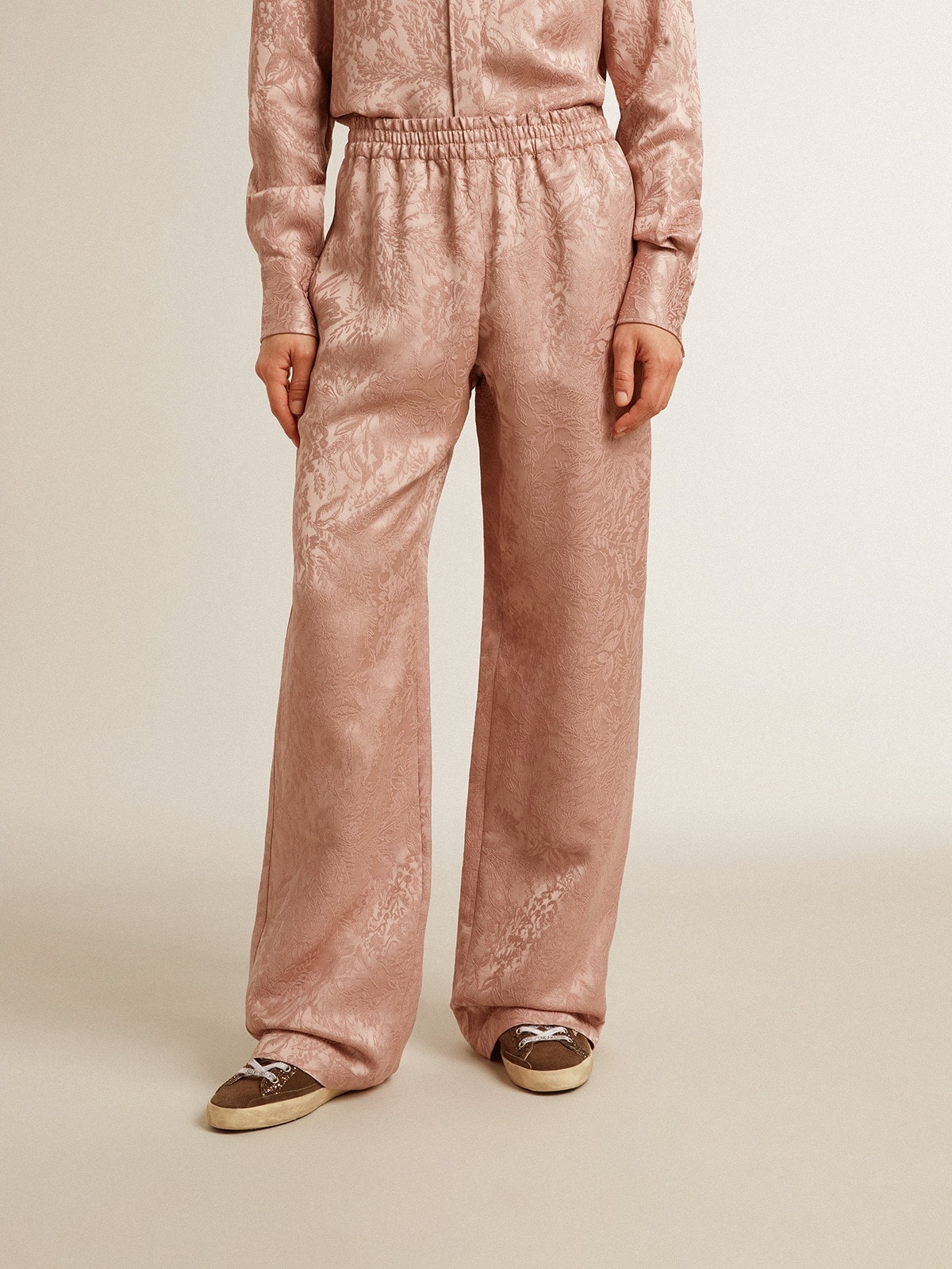 Women's pink viscose pants with floral pattern - 2