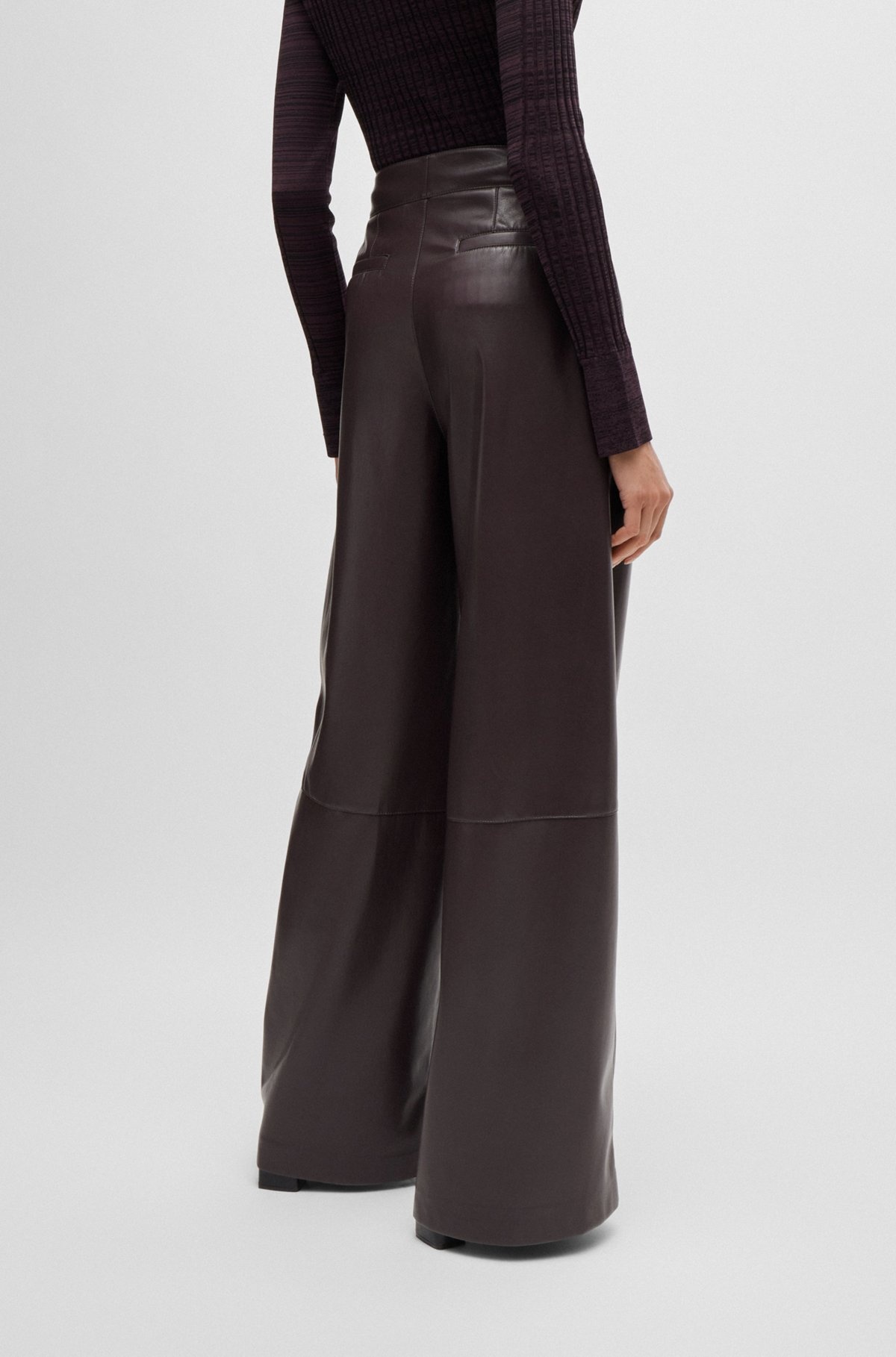 PLEAT-FRONT RELAXED-FIT TROUSERS IN FAUX LEATHER - 4