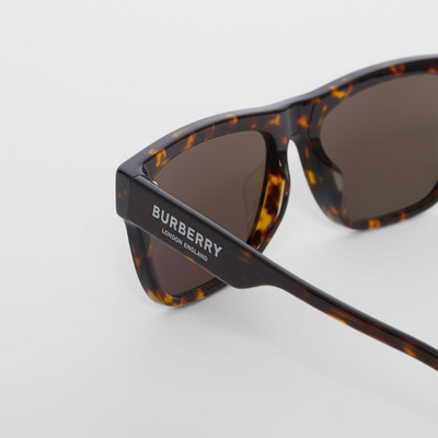 Burberry Square Frame Sunglasses outlook