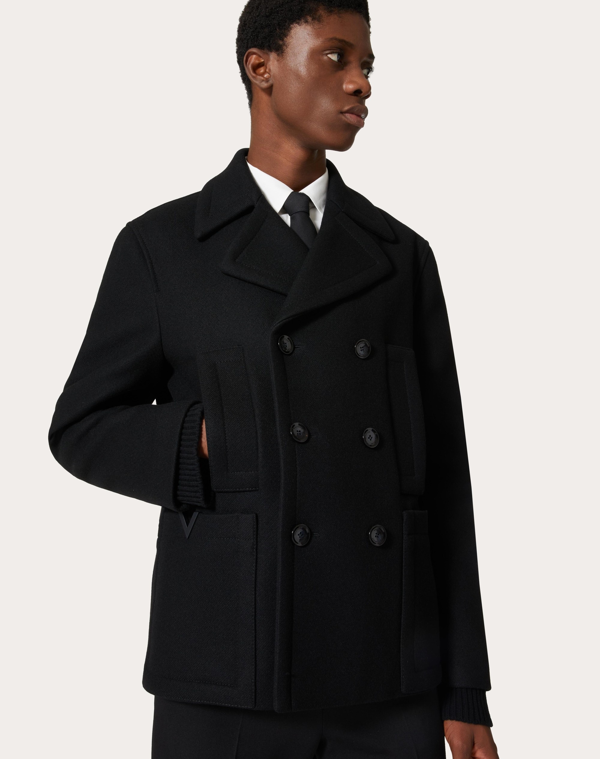 TECHNICAL WOOL CLOTH PEACOAT WITH RUBBERIZED V DETAIL - 5