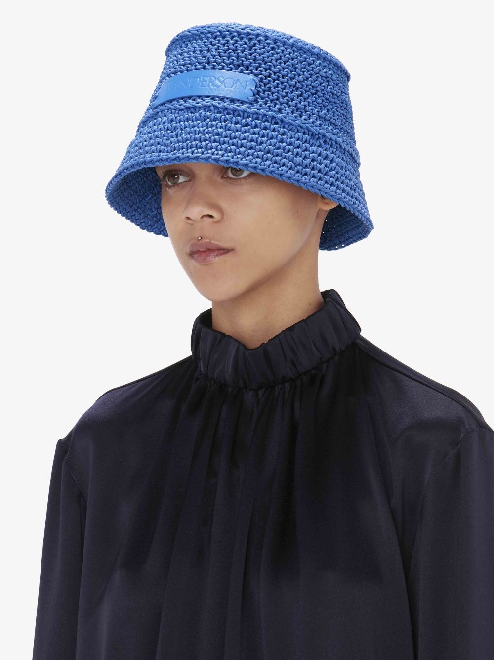 KNITTED BUCKET HAT - 4