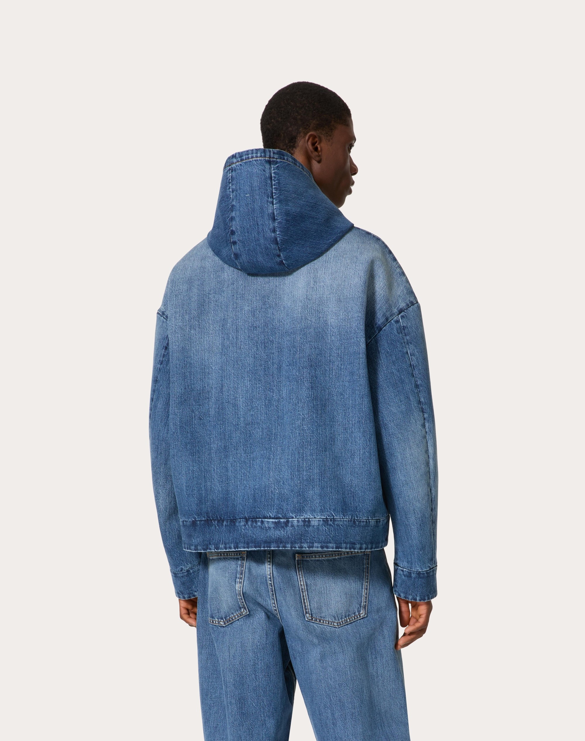 ダウンジャケット・コート VALENTINO Valentino Garavani denim jacket Valentino Garavani Logo Denim Jacket in Light Denim | FWRD
