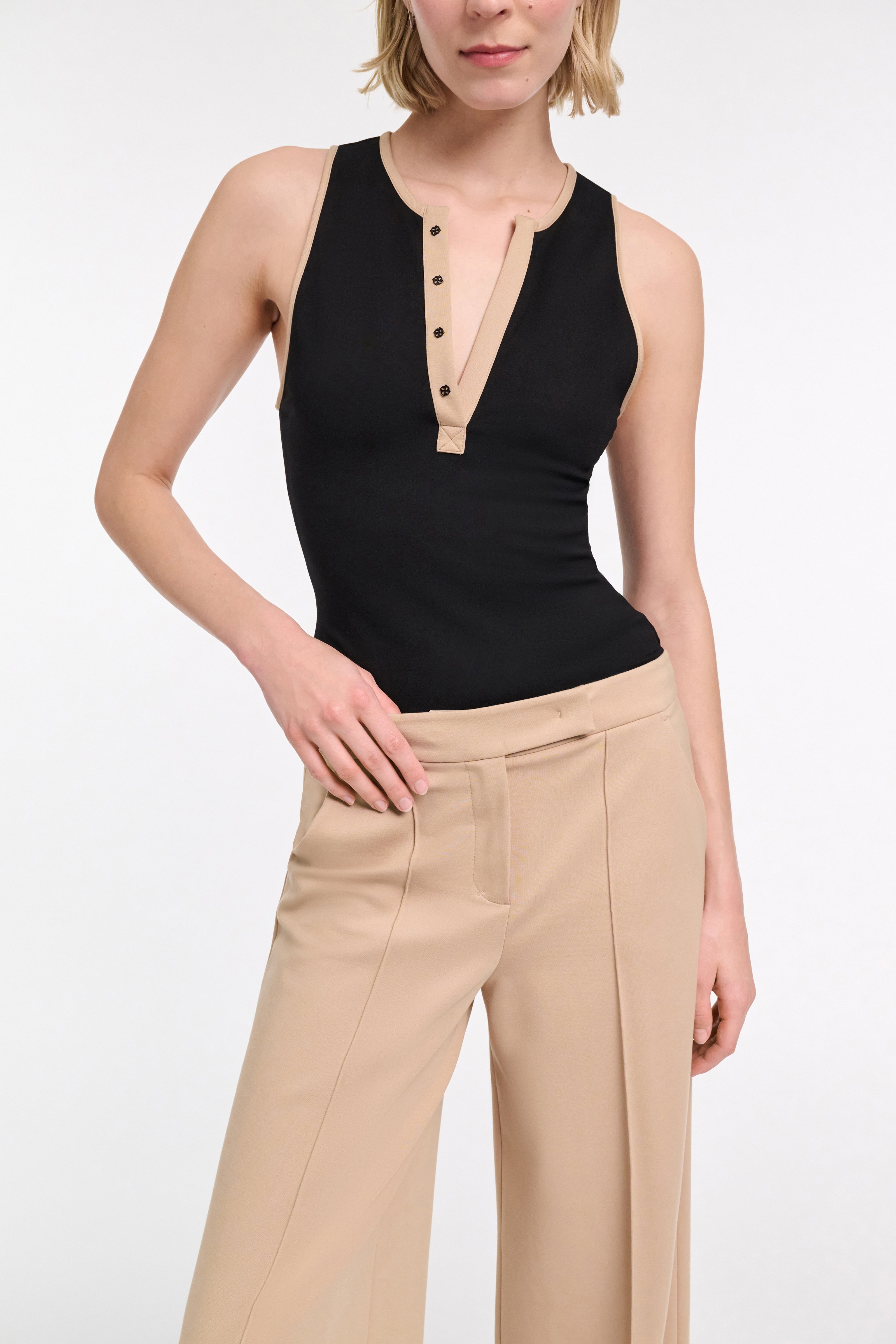 EMOTIONAL ESSENCE LIGHT top - 3
