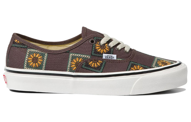 Vans Authentic 44 Low Tops Skateboarding Shoes Unisex Brown VN0A7Q5CCHC - 2