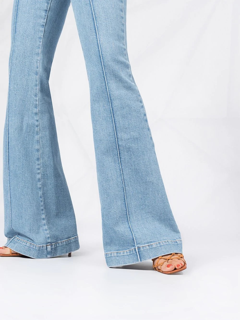 The '70s flare jeans - 5