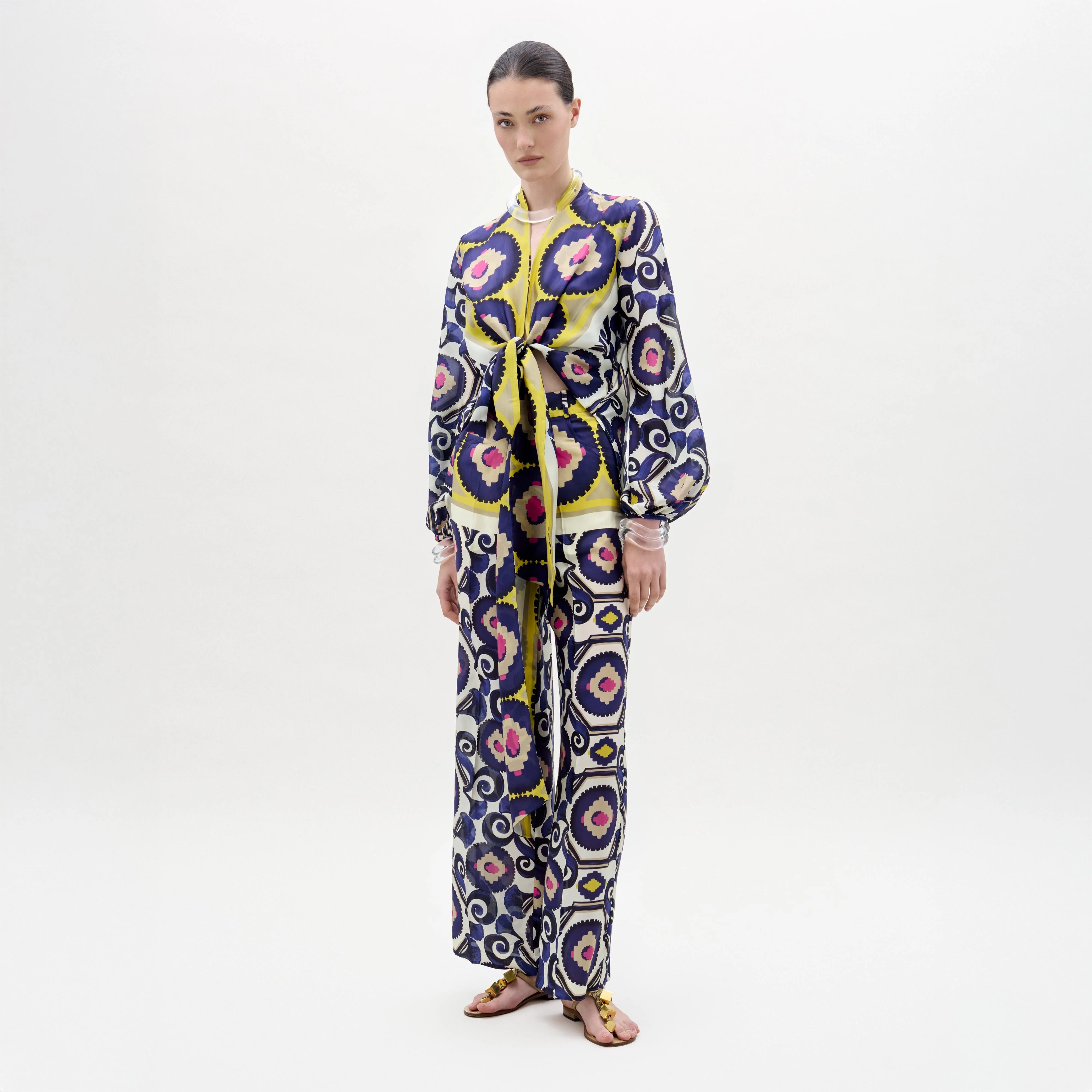 Emine Pant - 1