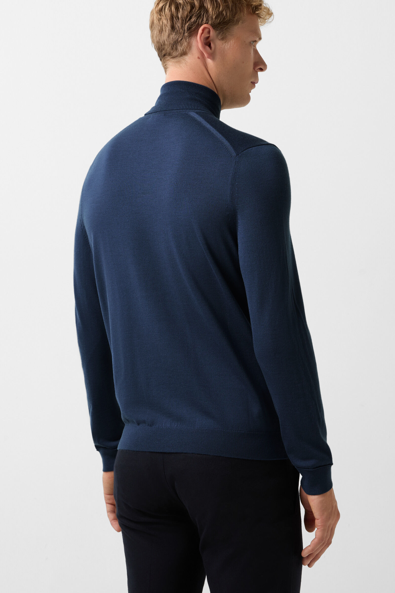Gordon turtleneck pullover in Blue - 3