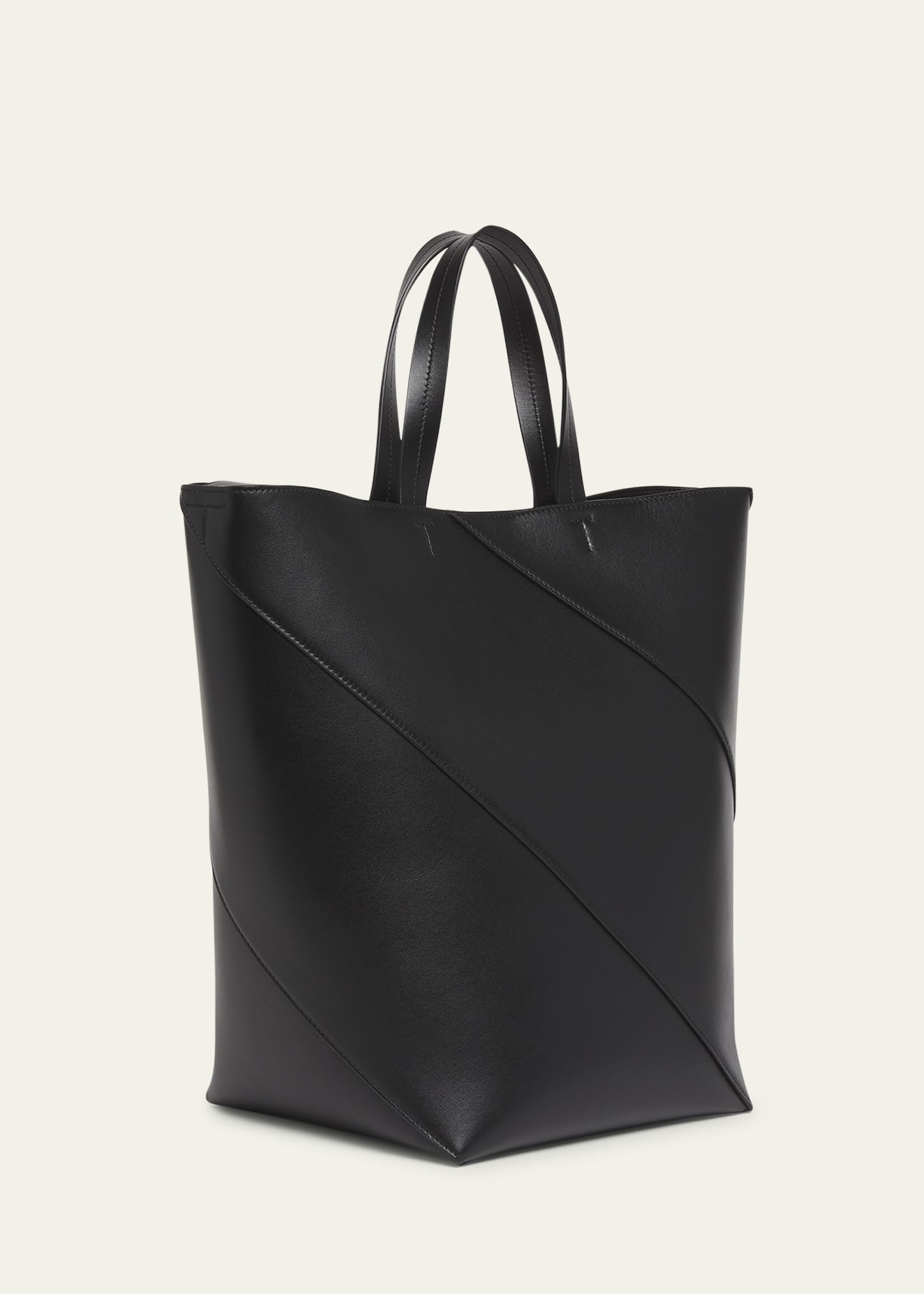 【JIL SANDER】超特価セール★Vertigo Medium レザー トート Vertigo Medium leather tote bag in black - Jil Sander