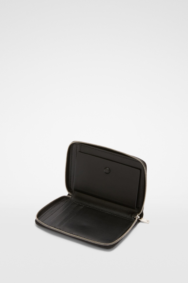 Jil Sander Zip-Around Wallet outlook