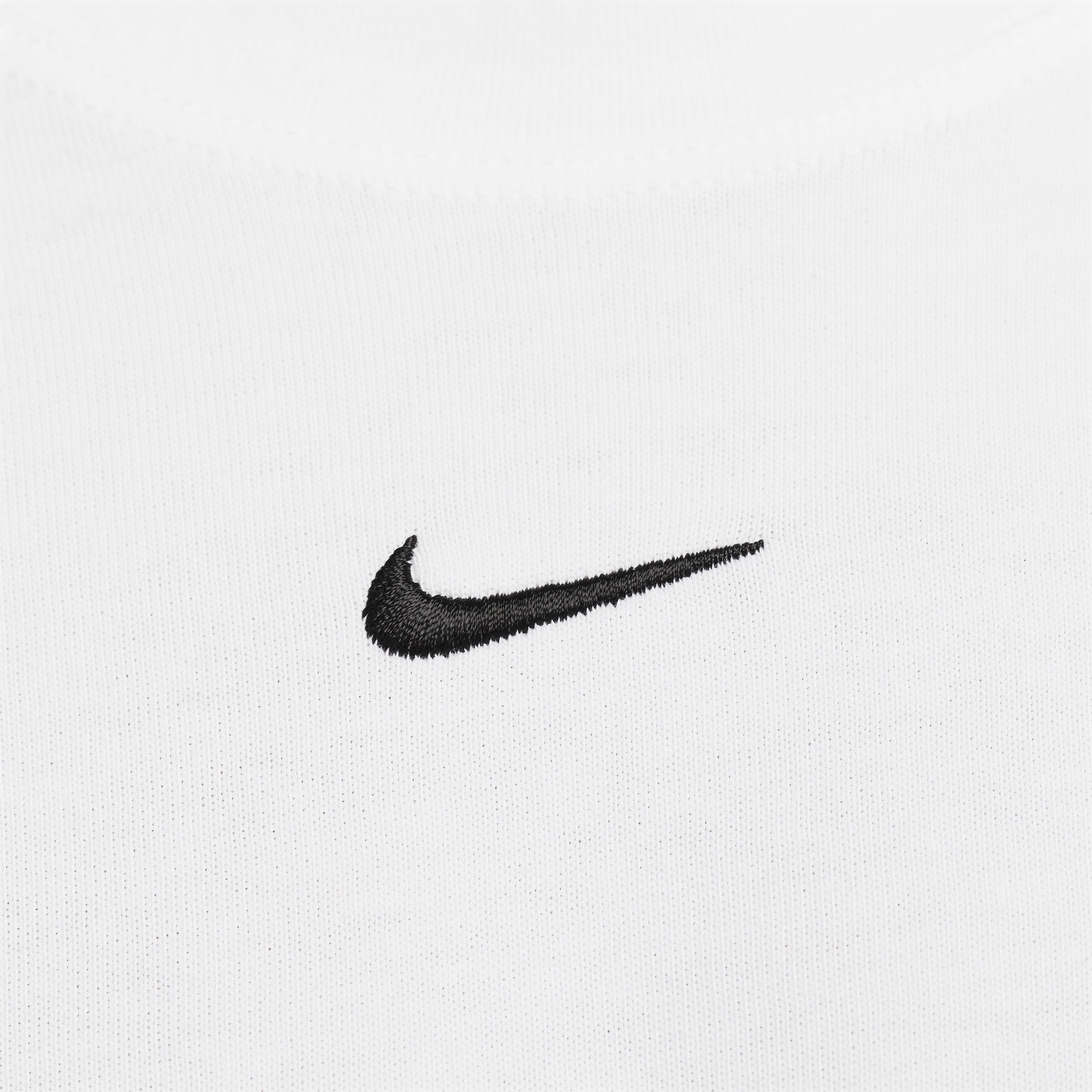 Nike Sportswear Essential Women's Boxy T-Shirt - 4