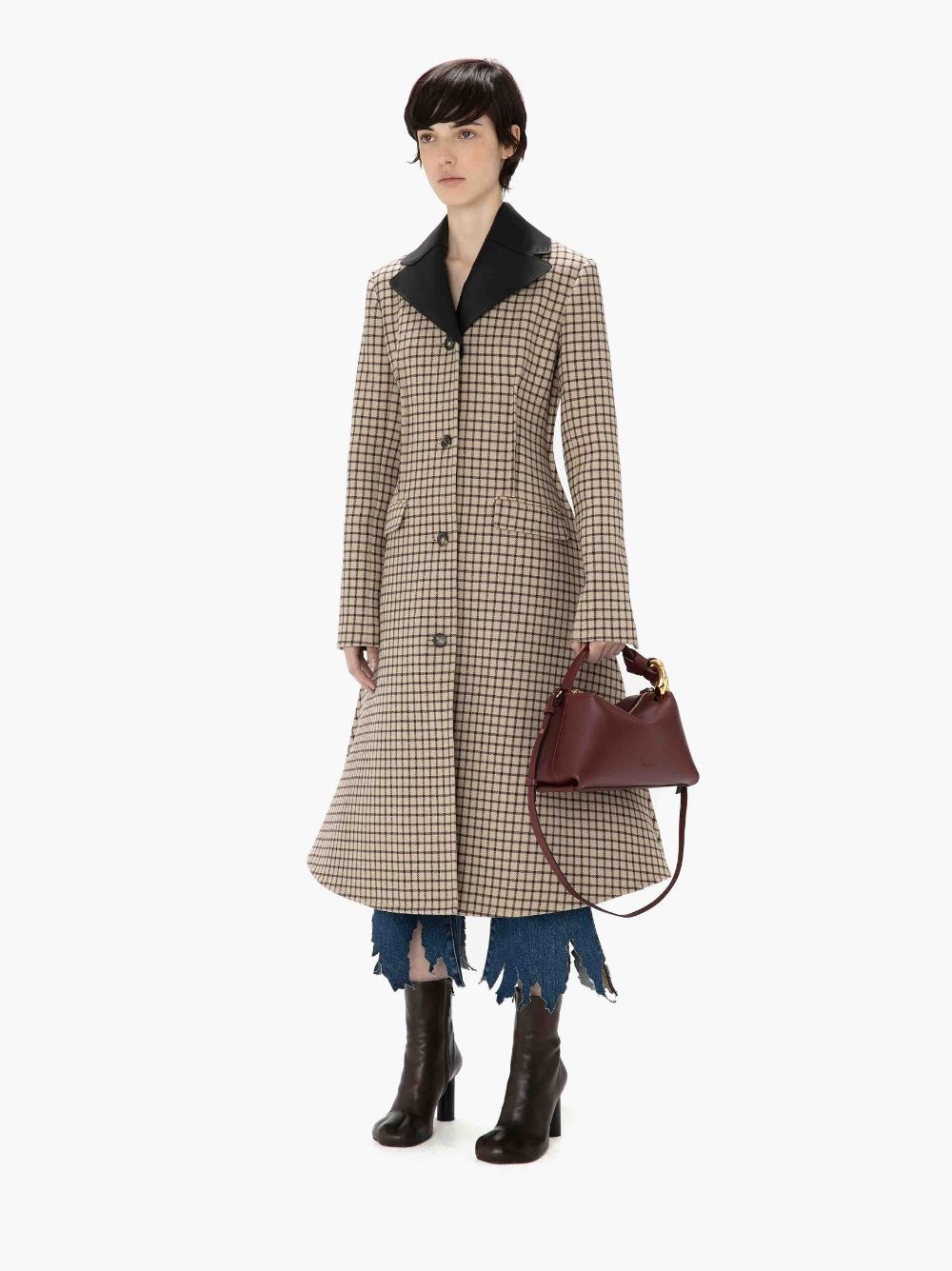 A LINE SINGLE-BREASTED COAT - 4