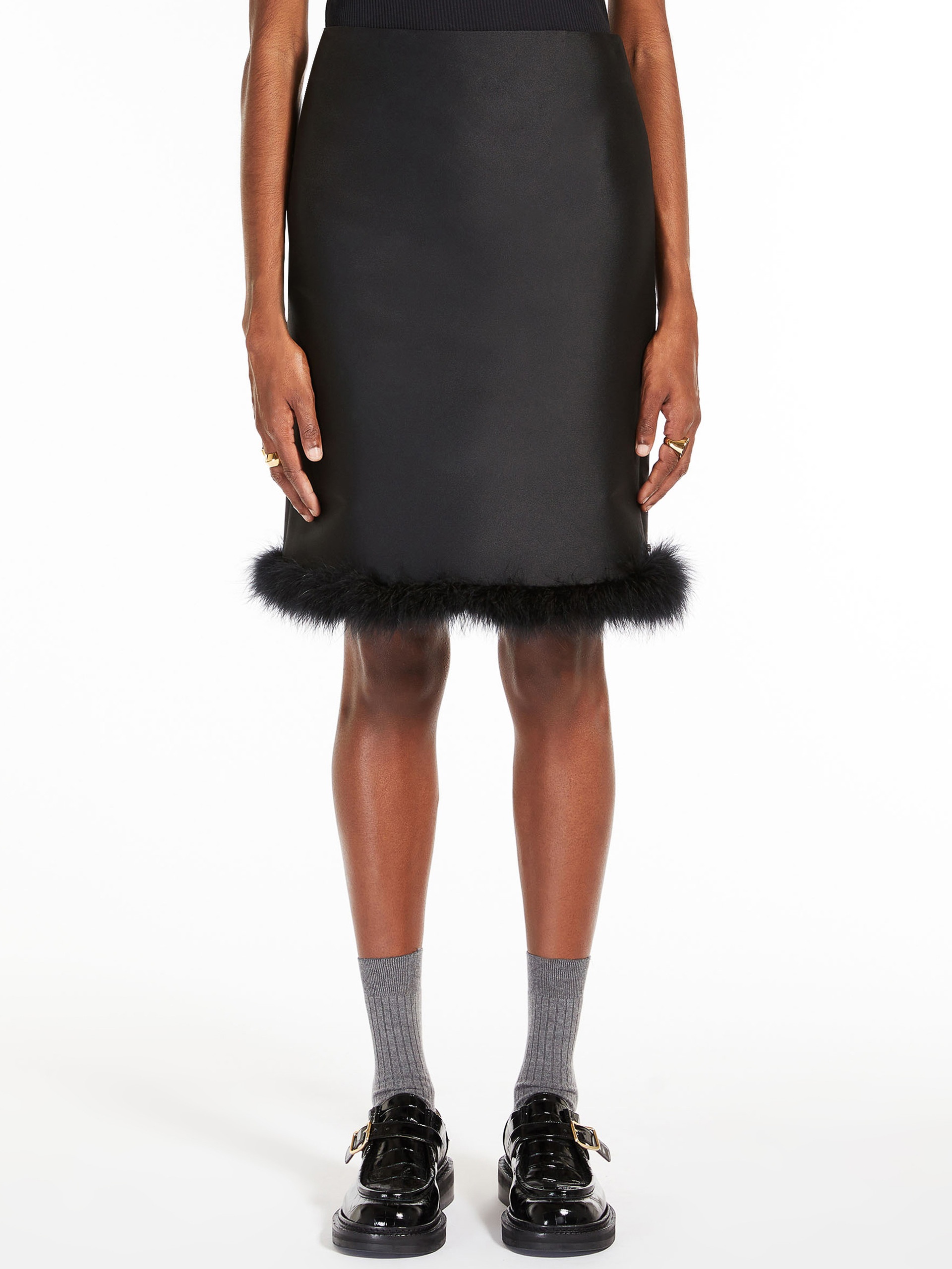 BACO Knee-length skirt with downy feather hem - 3